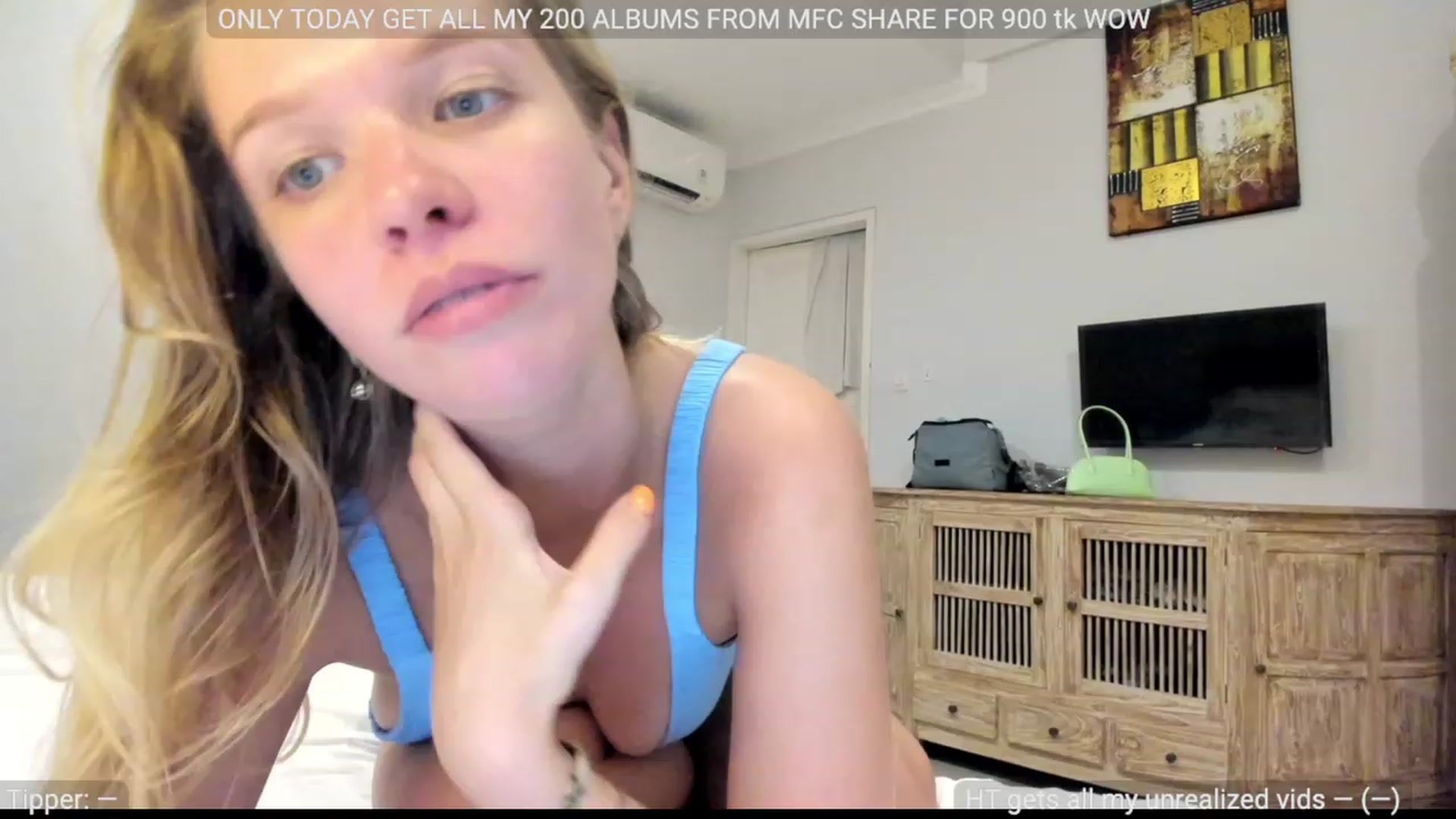 Gallery image thumbnail from WonderMama's myfreecams stream on, 06/01/2023, 08:09 image 6 of 20