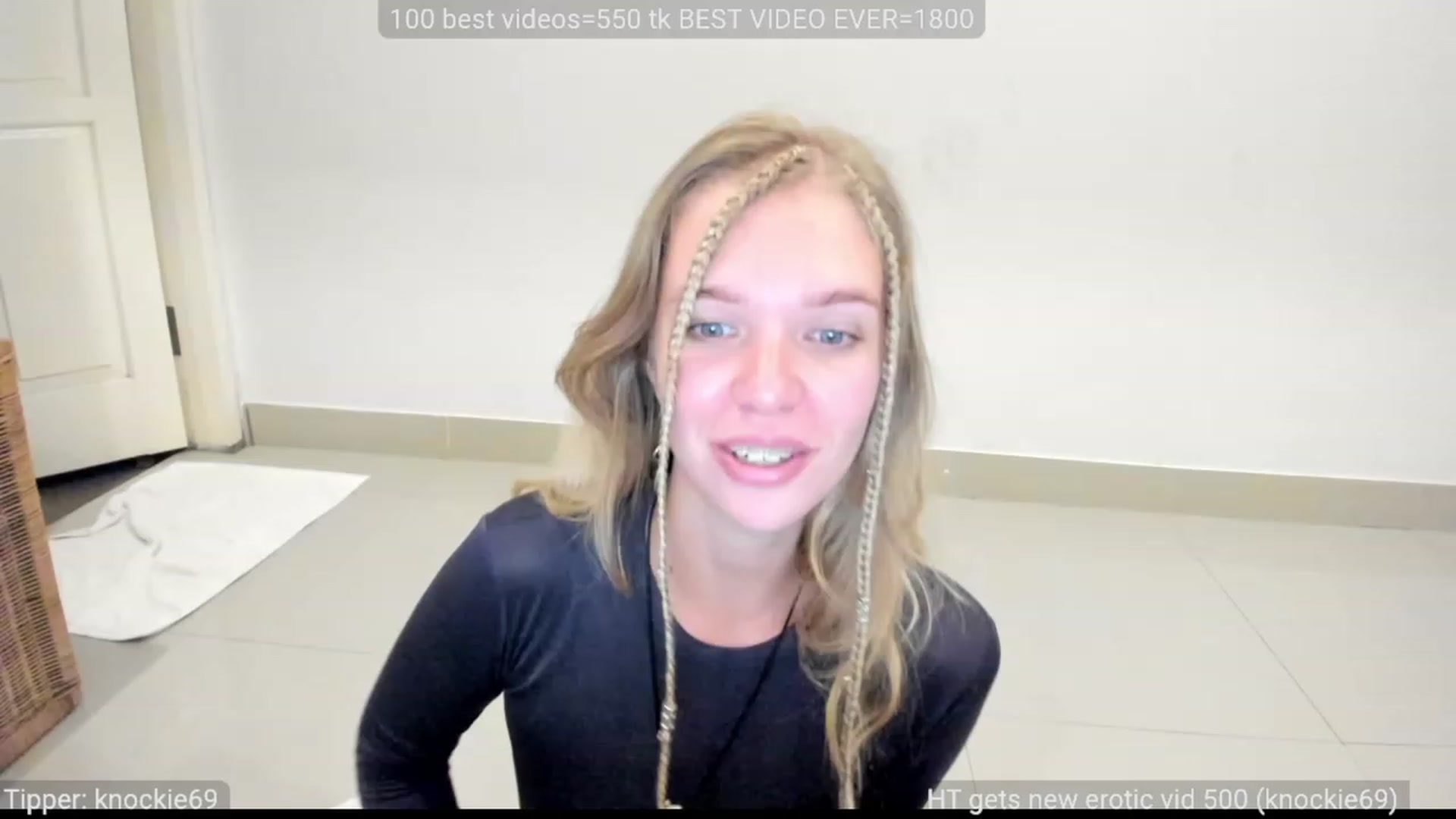 Gallery image thumbnail from WonderMama's myfreecams stream on, 06/20/2023, 17:24 image 7 of 20