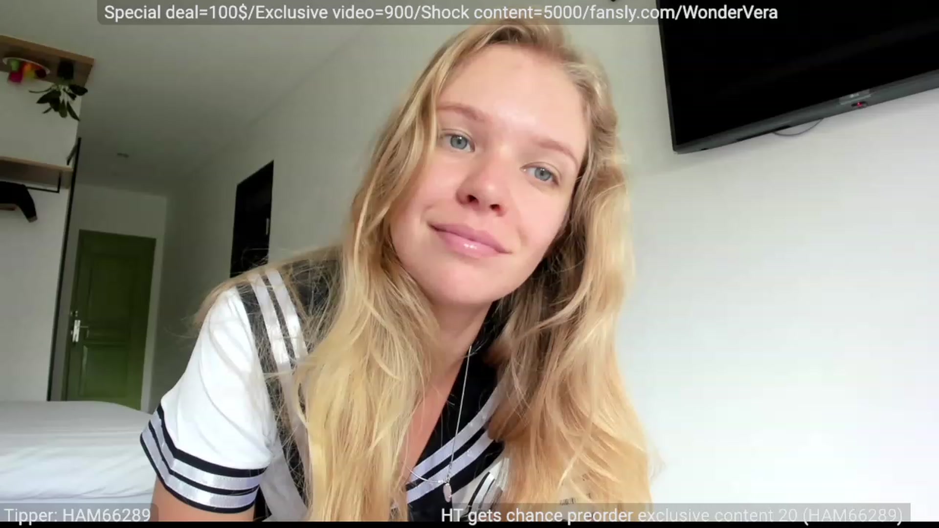 Gallery image thumbnail from WonderMama's myfreecams stream on, 08/06/2023, 06:10 image 12 of 20