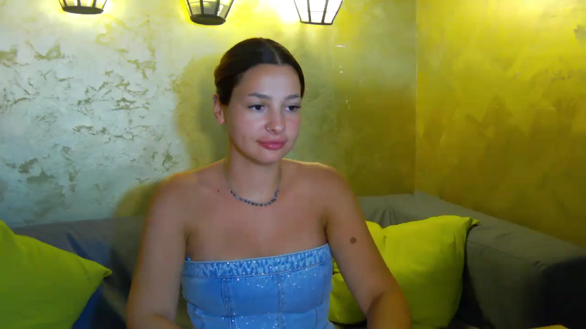 Gallery image thumbnail from WonderWomann's myfreecams stream on, 09/07/2025, 17:38 image 14 of 20