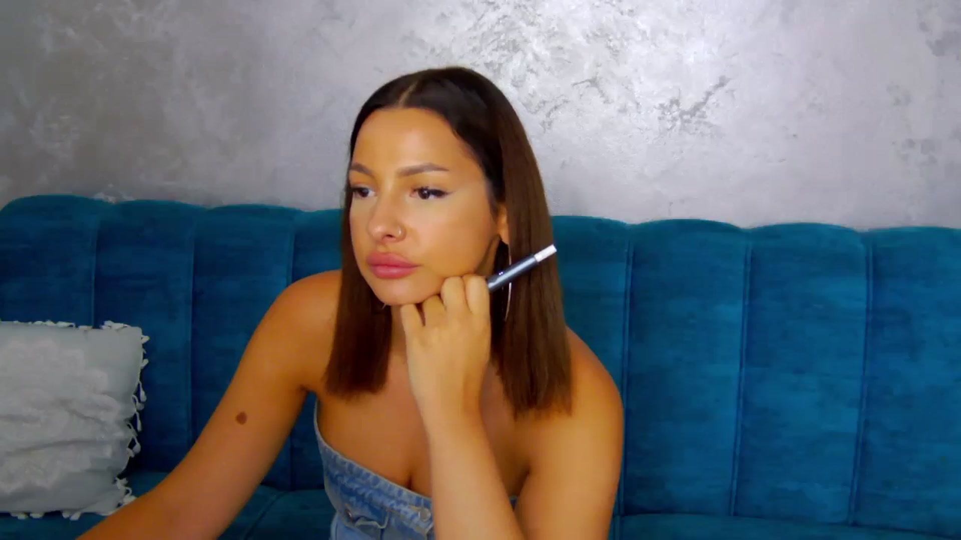 Gallery image thumbnail from WonderWomann's myfreecams stream on, 09/15/2025, 16:38 image 3 of 20