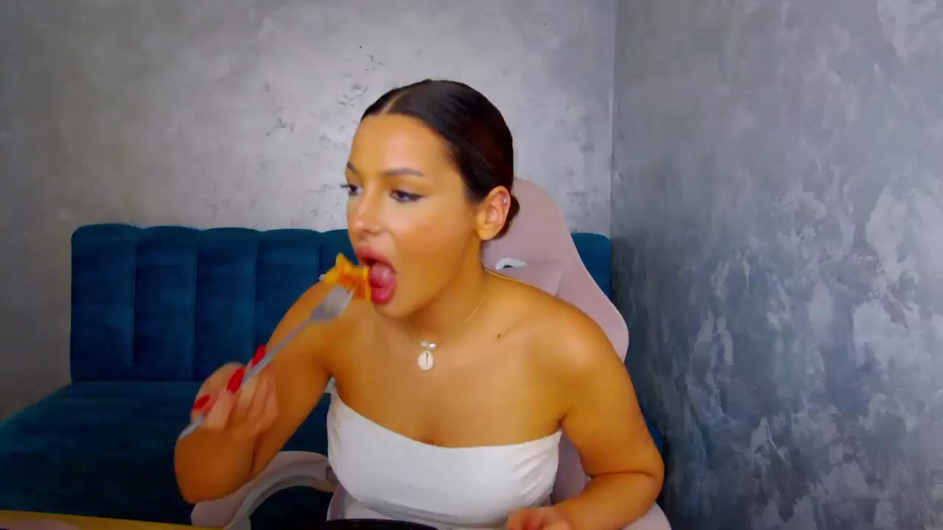Gallery image thumbnail from WonderWomann's myfreecams stream on, 09/18/2025, 16:26 image 7 of 20