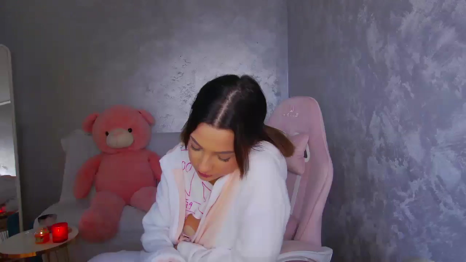 Gallery image thumbnail from WonderWomann's myfreecams stream on, 10/03/2025, 15:04 image 12 of 20
