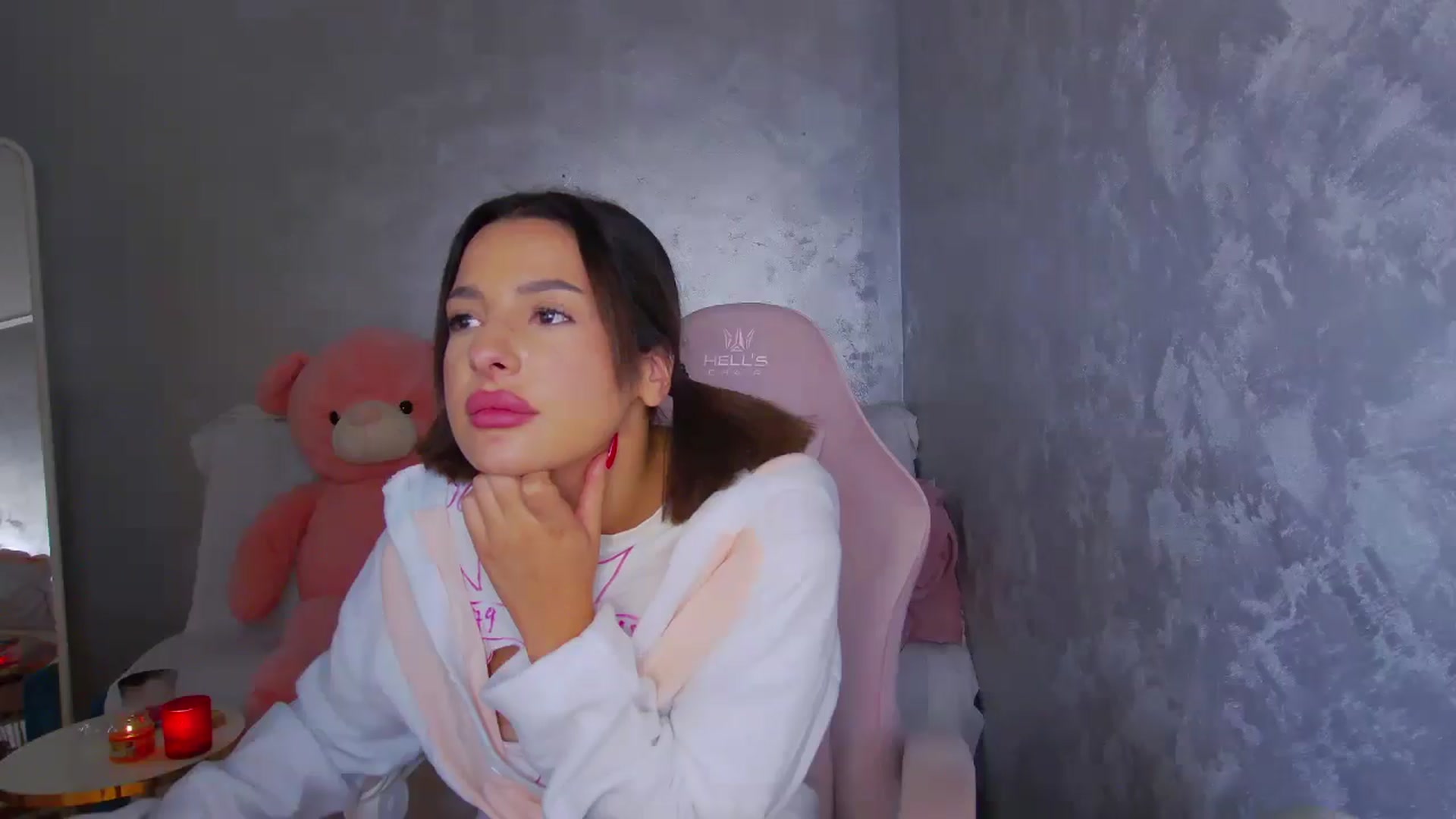 Gallery image thumbnail from WonderWomann's myfreecams stream on, 10/03/2025, 15:04 image 9 of 20