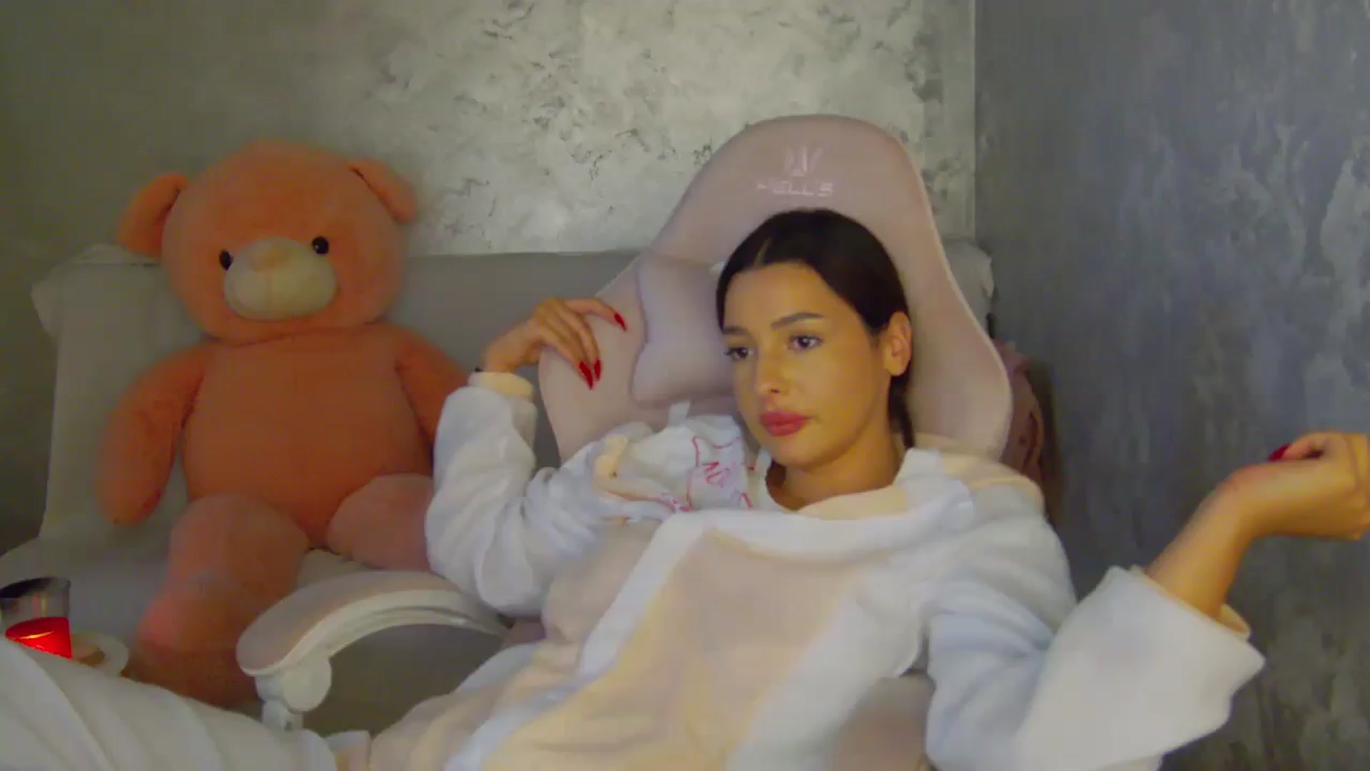 Gallery image thumbnail from WonderWomann's myfreecams stream on, 10/03/2025, 18:30 image 1 of 20