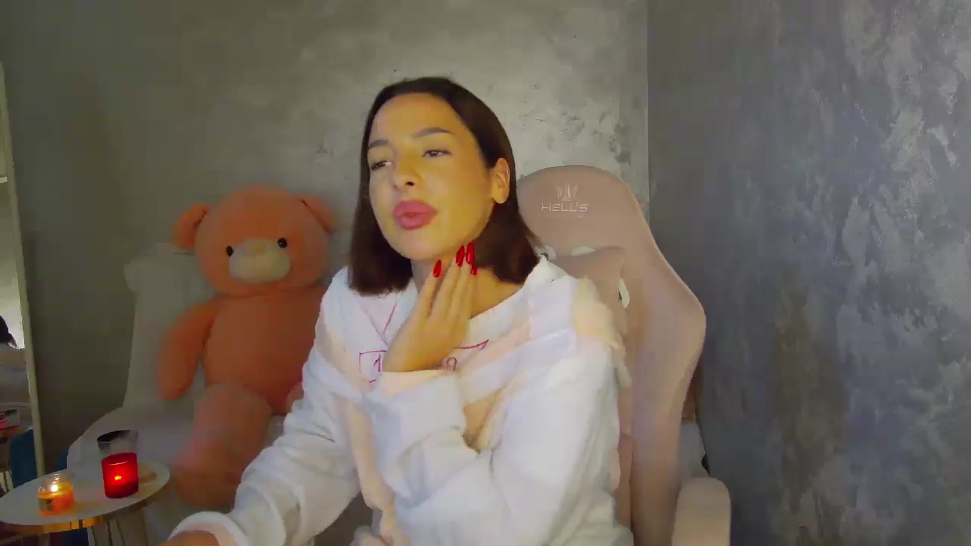 Gallery image thumbnail from WonderWomann's myfreecams stream on, 10/03/2025, 18:30 image 6 of 20