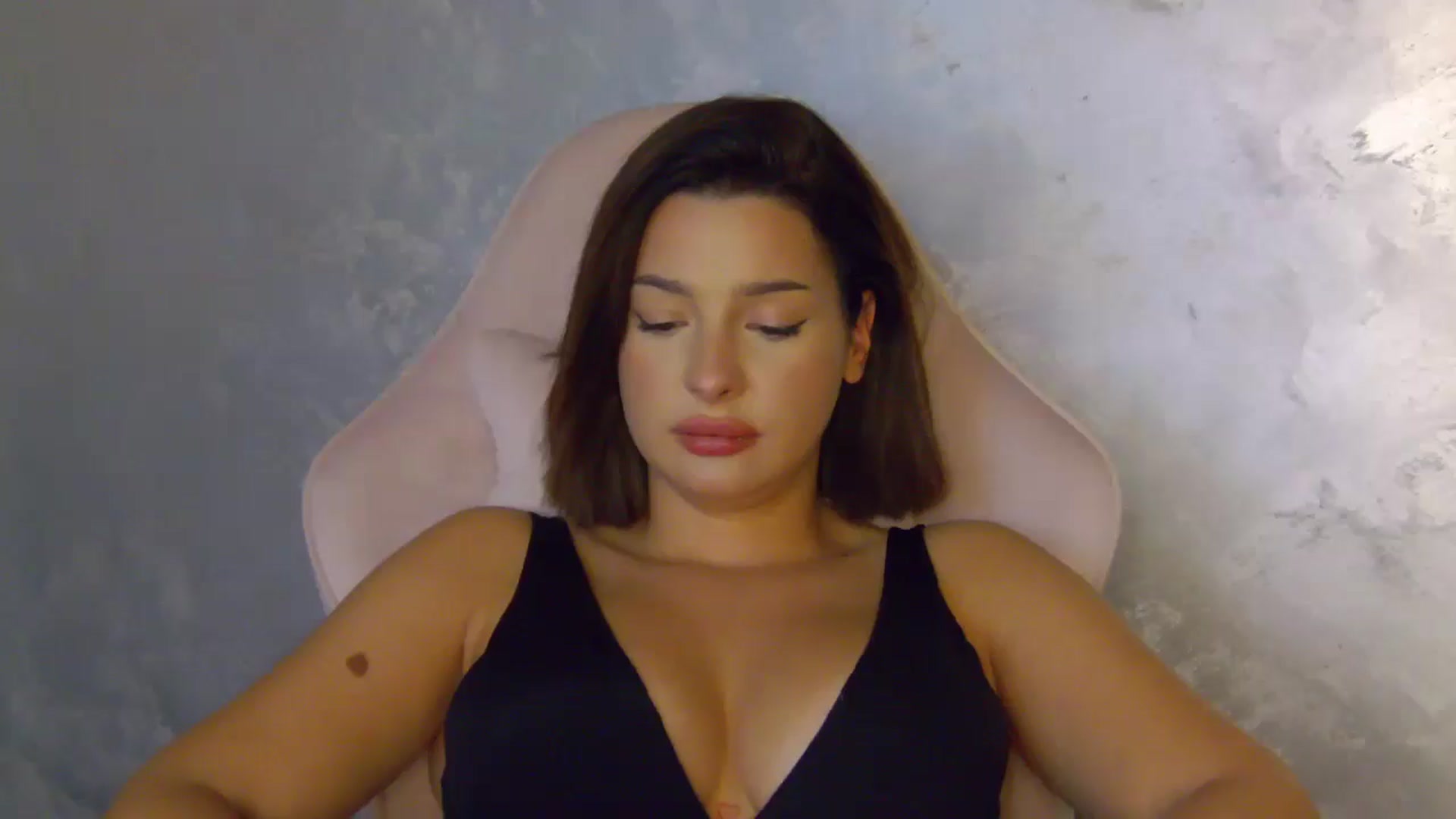 Gallery image thumbnail from WonderWomann's myfreecams stream on, 10/07/2025, 15:09 image 17 of 20