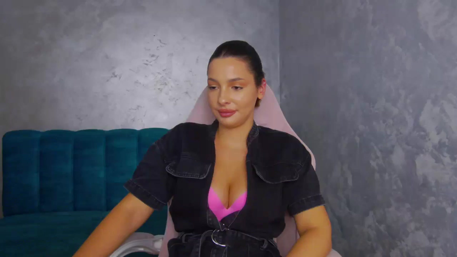 Gallery image thumbnail from WonderWomann's myfreecams stream on, 10/09/2025, 14:44 image 17 of 20