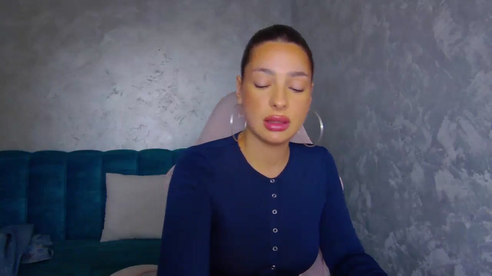 Gallery image thumbnail from WonderWomann's myfreecams stream on, 10/14/2025, 15:00 image 11 of 20