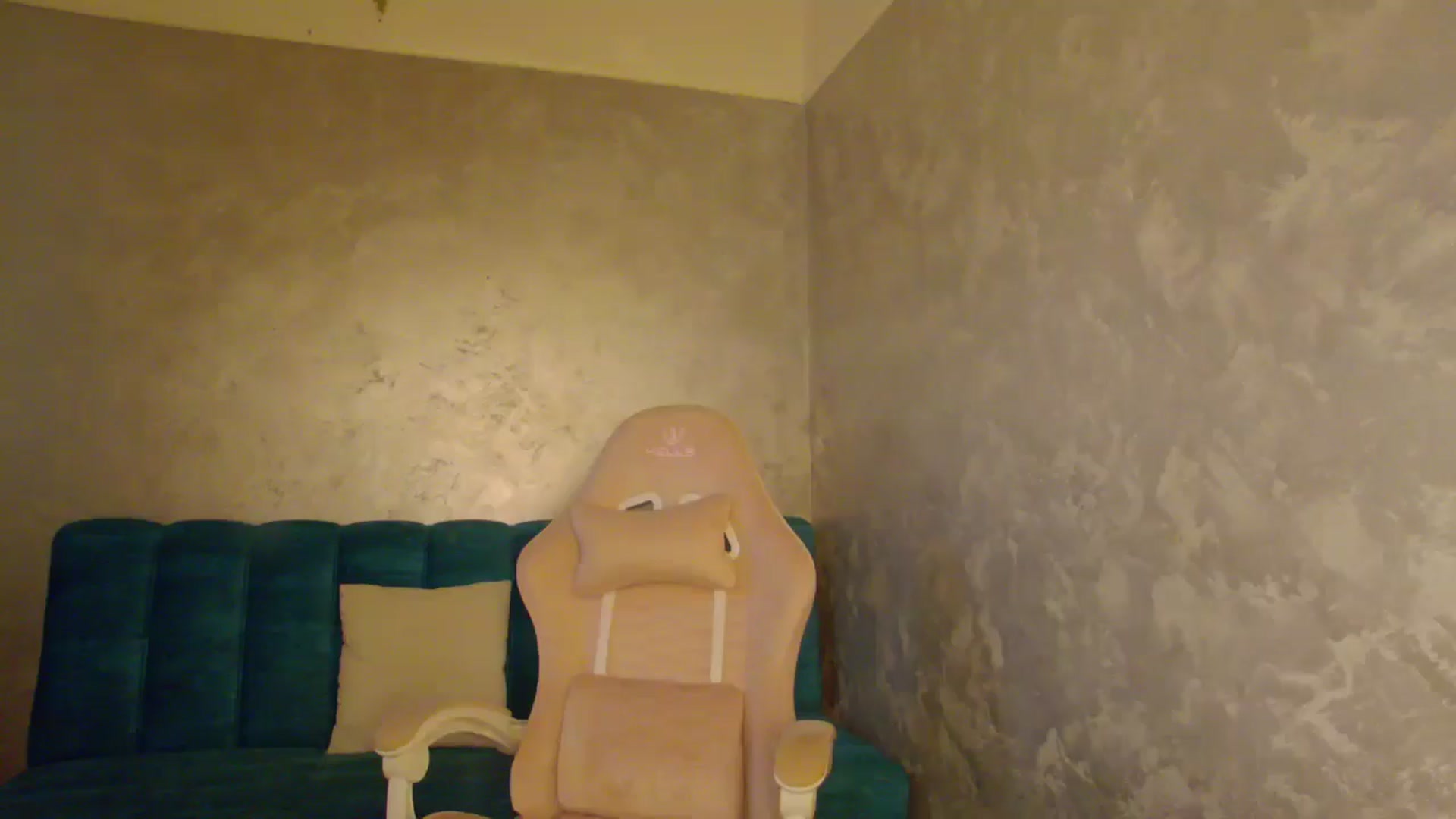 Gallery image thumbnail from WonderWomann's myfreecams stream on, 10/14/2025, 20:02 image 10 of 20