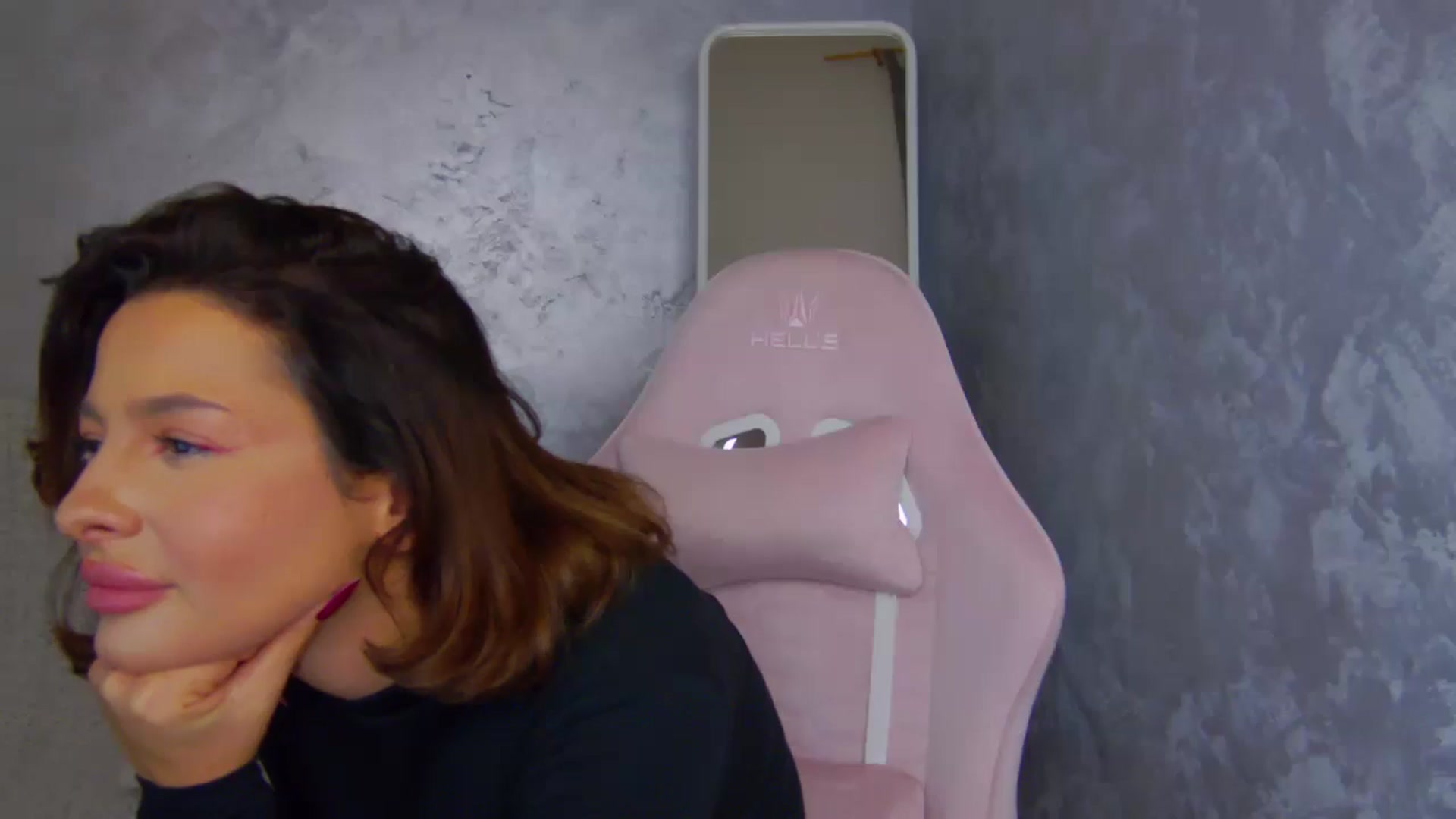Gallery image thumbnail from WonderWomann's myfreecams stream on, 10/16/2025, 19:03 image 2 of 20