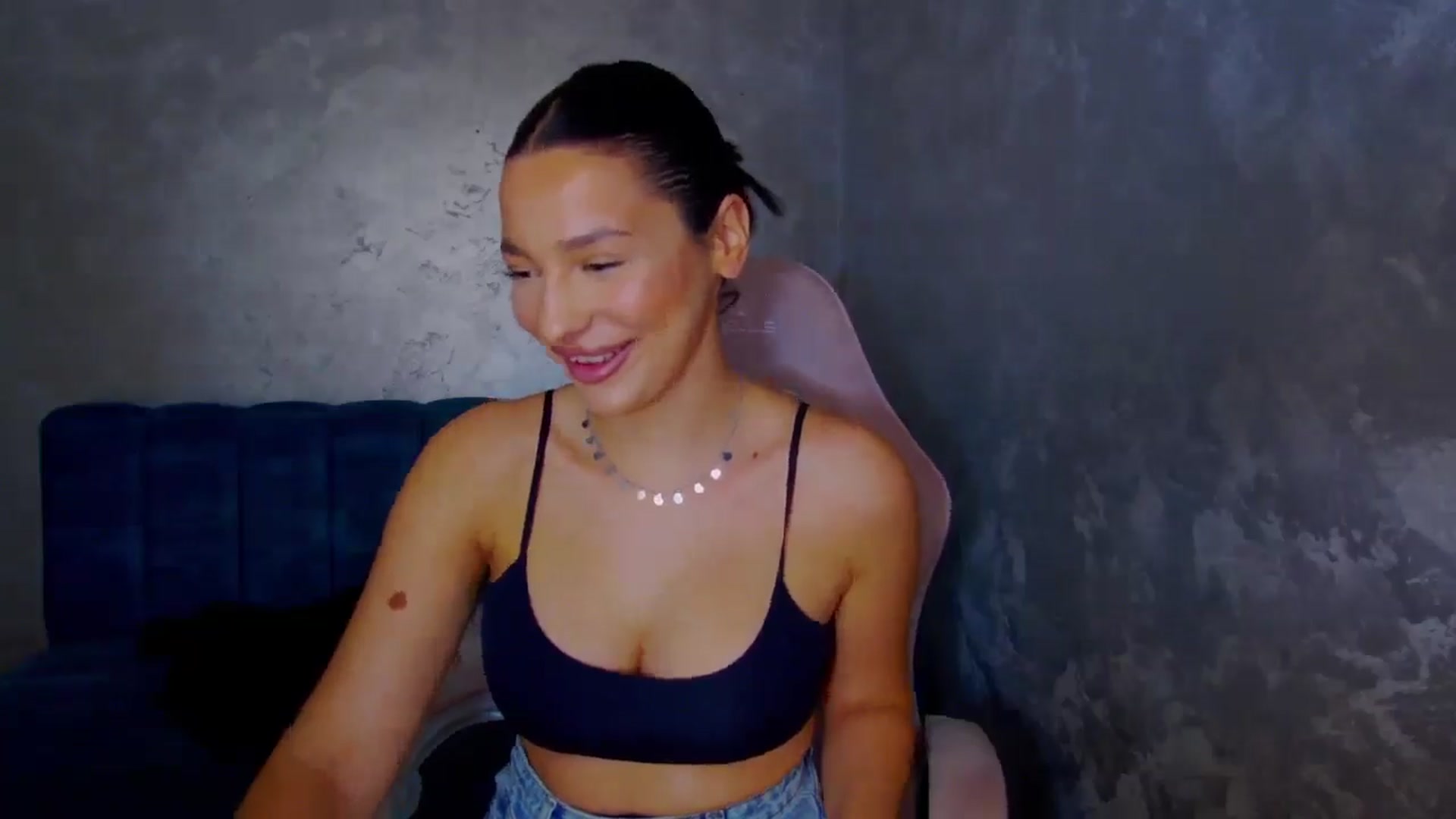 Gallery image thumbnail from WonderWomann's myfreecams stream on, 10/21/2025, 13:26 image 5 of 20