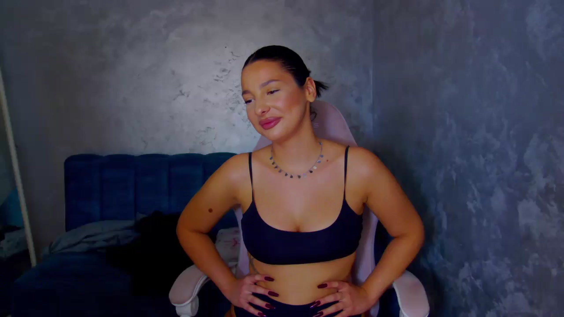 Gallery image thumbnail from WonderWomann's myfreecams stream on, 10/21/2025, 13:56 image 16 of 20