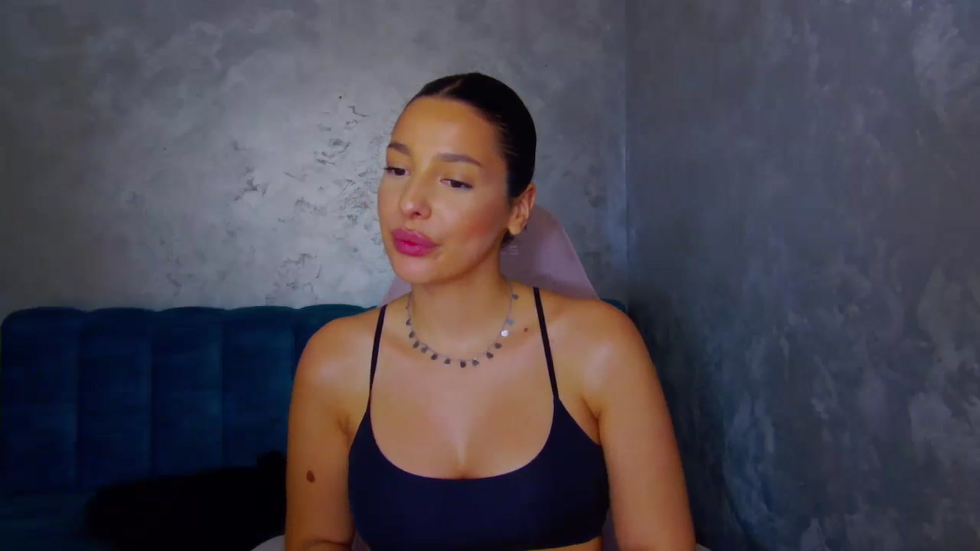 Gallery image thumbnail from WonderWomann's myfreecams stream on, 10/21/2025, 14:59 image 12 of 20