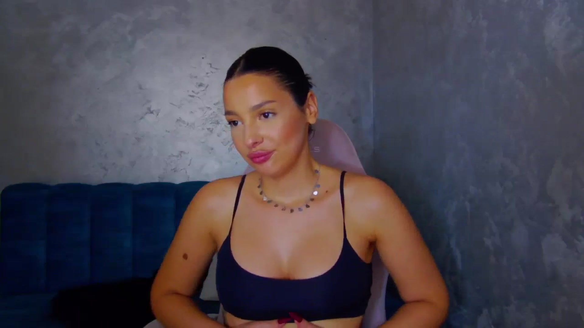 Gallery image thumbnail from WonderWomann's myfreecams stream on, 10/21/2025, 14:59 image 17 of 20