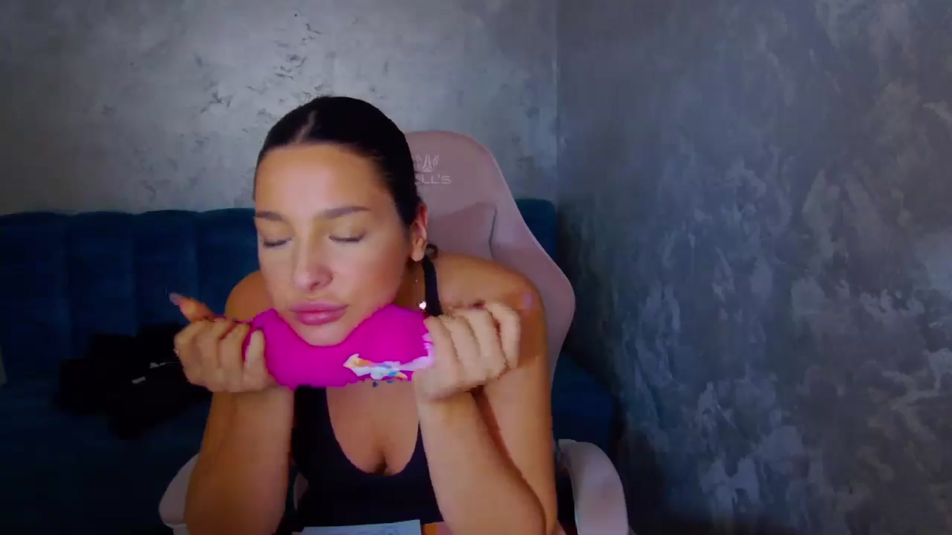 Gallery image thumbnail from WonderWomann's myfreecams stream on, 10/21/2025, 18:18 image 18 of 20