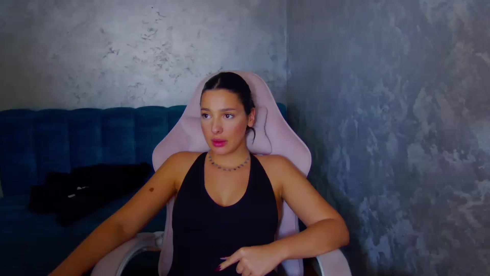 Gallery image thumbnail from WonderWomann's myfreecams stream on, 10/21/2025, 18:18 image 16 of 20