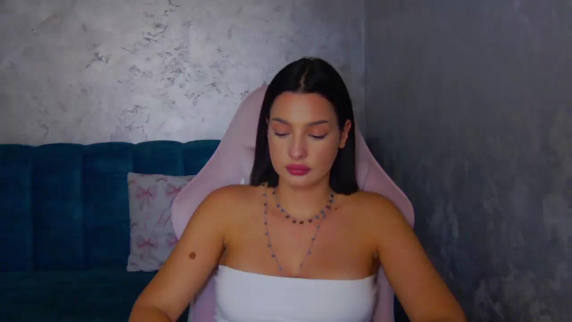 Gallery image thumbnail from WonderWomann's myfreecams stream on, 10/22/2025, 19:06 image 11 of 20