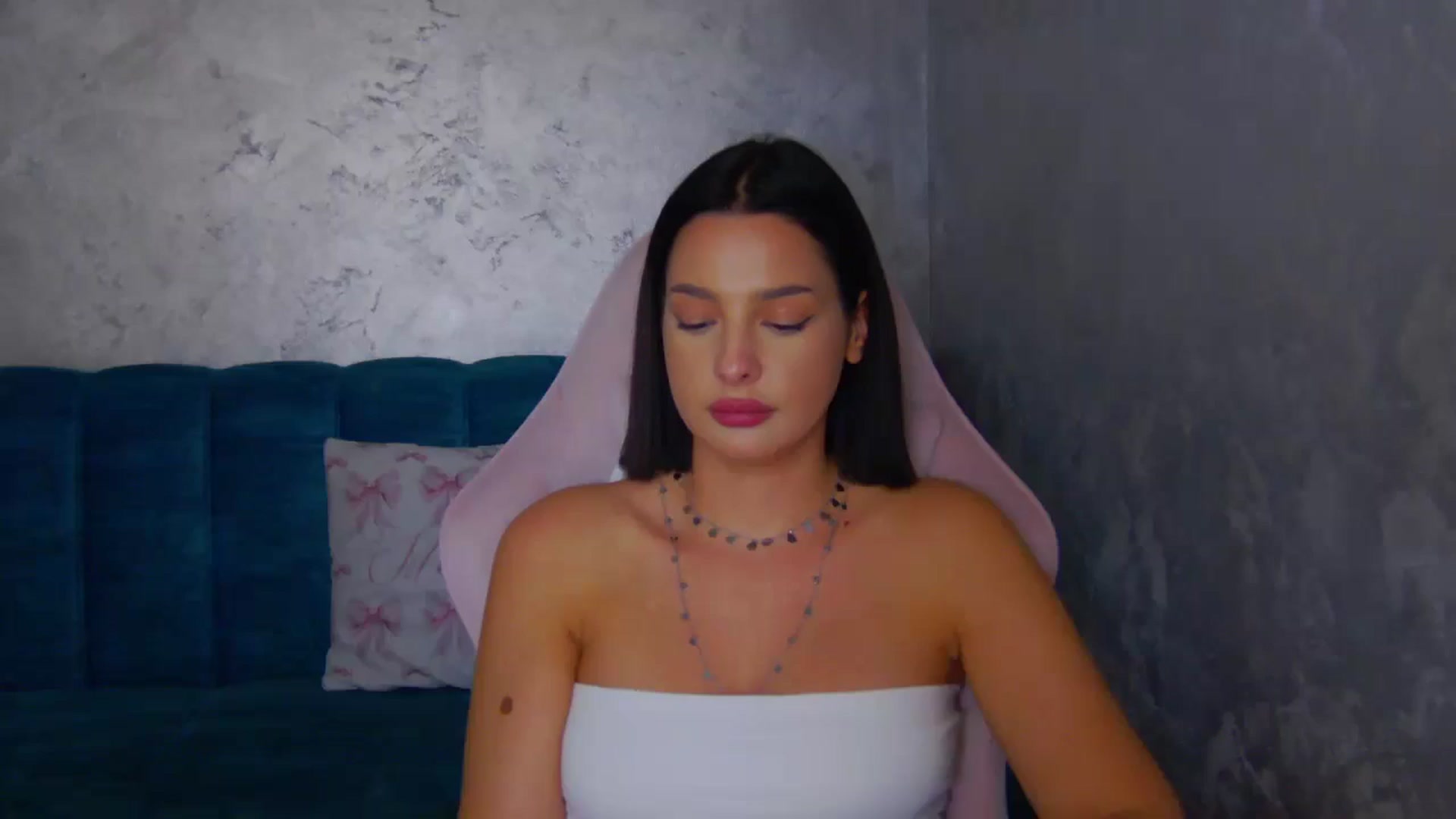 Gallery image thumbnail from WonderWomann's myfreecams stream on, 10/22/2025, 19:06 image 13 of 20