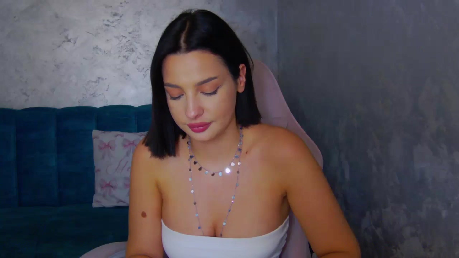Gallery image thumbnail from WonderWomann's myfreecams stream on, 10/22/2025, 19:06 image 8 of 20