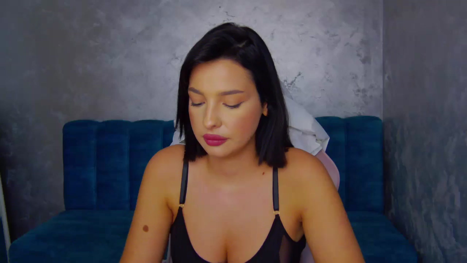 Gallery image thumbnail from WonderWomann's myfreecams stream on, 10/23/2025, 19:00 image 8 of 20