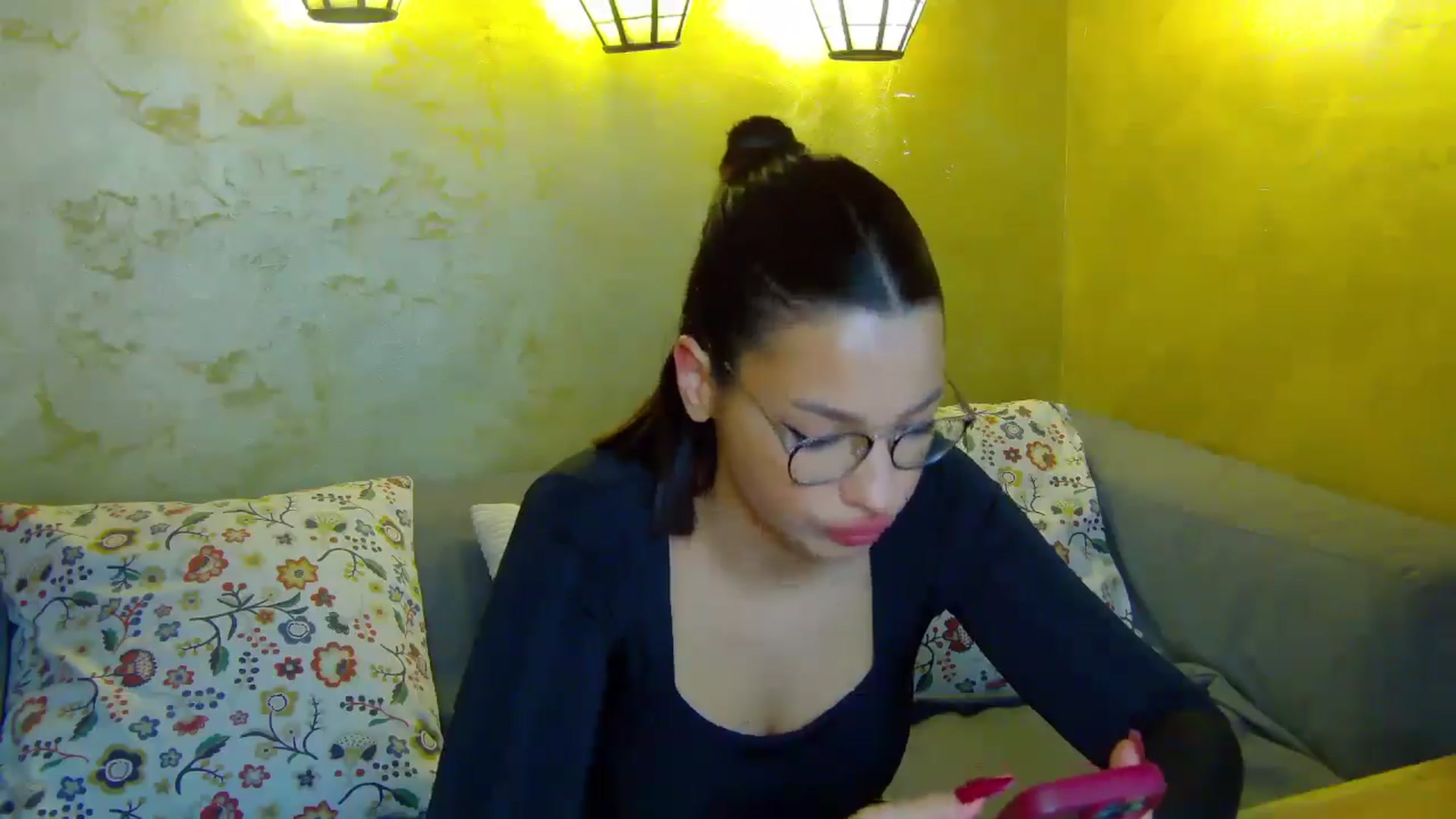 Gallery image thumbnail from WonderWomann's myfreecams stream on, 10/28/2025, 14:06 image 2 of 20