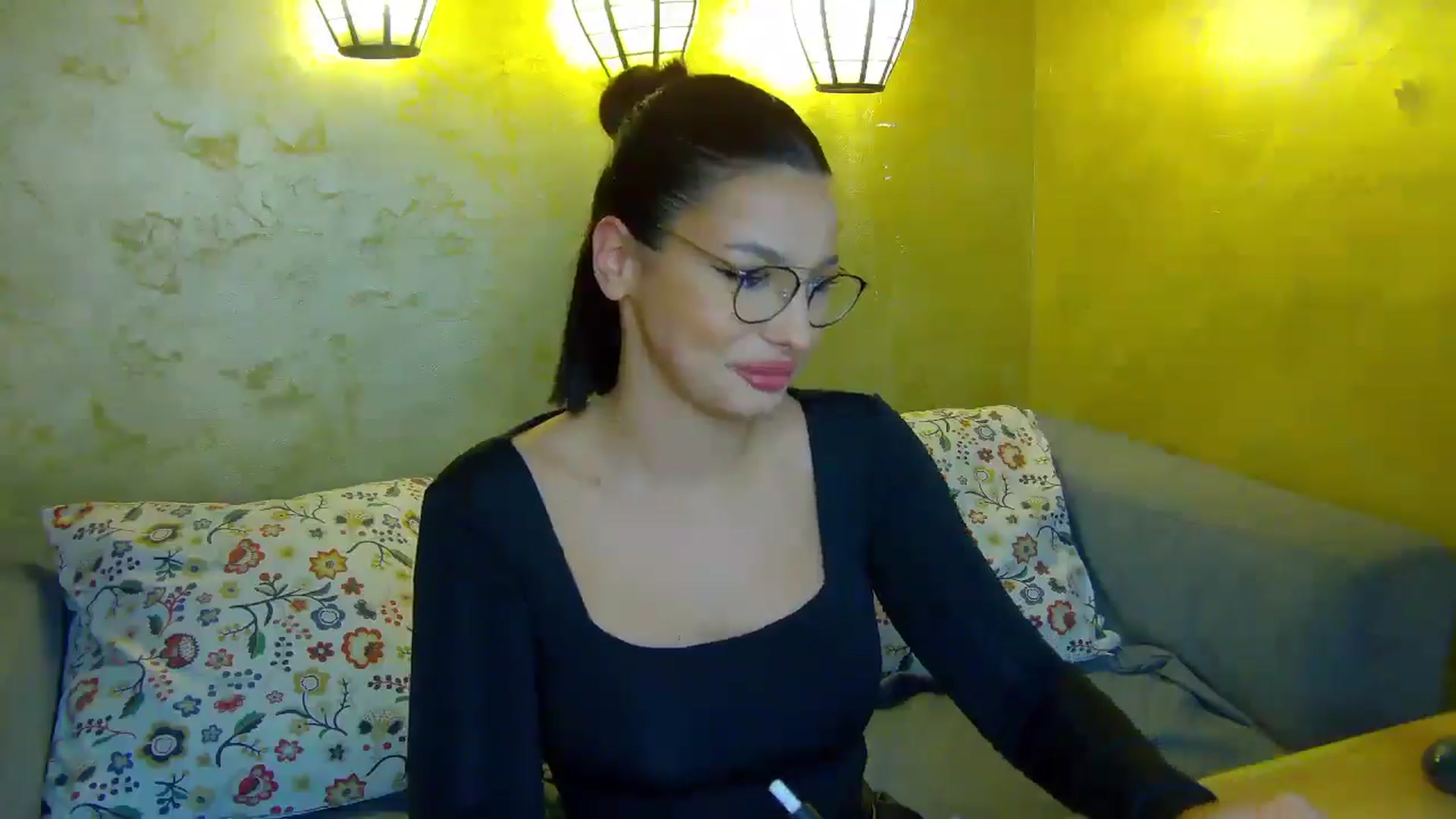 Gallery image thumbnail from WonderWomann's myfreecams stream on, 10/28/2025, 14:55 image 10 of 20
