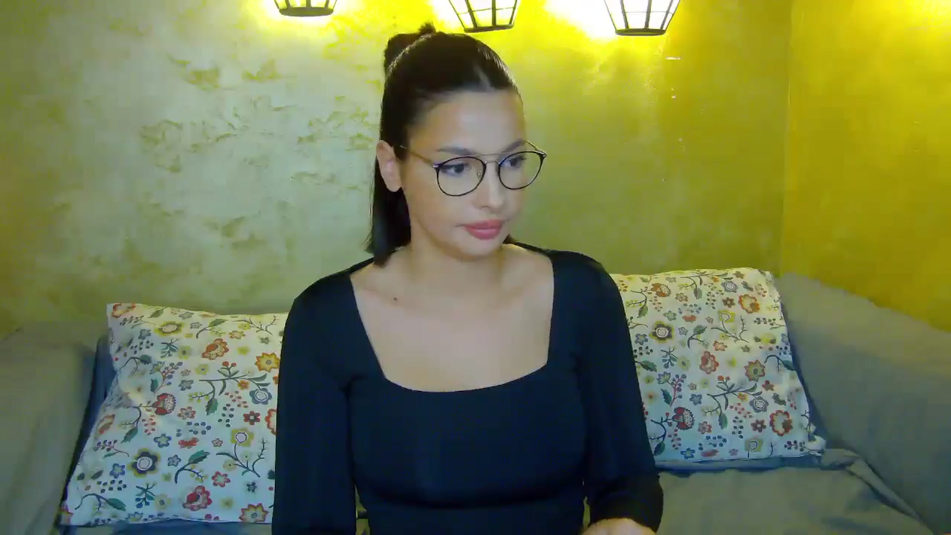 Gallery image thumbnail from WonderWomann's myfreecams stream on, 10/28/2025, 16:59 image 17 of 20