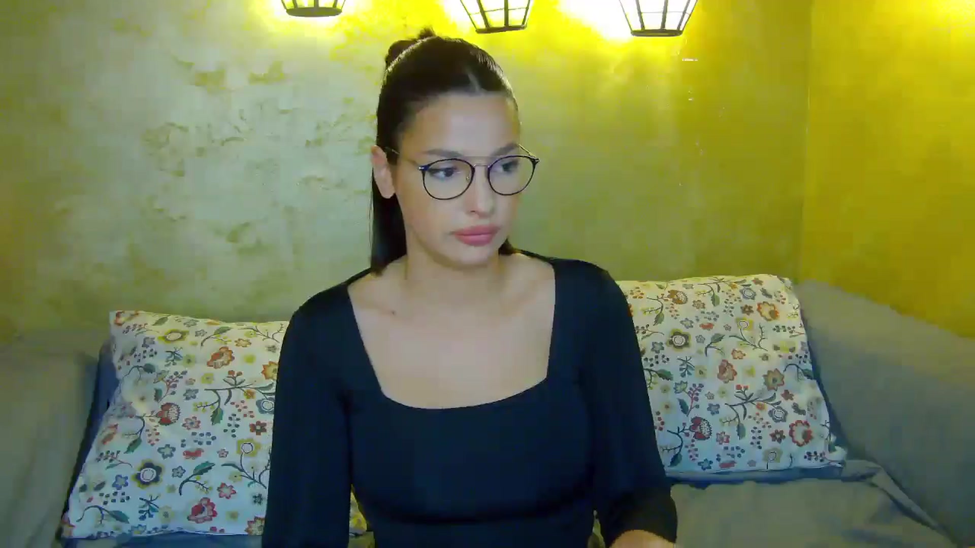 Gallery image thumbnail from WonderWomann's myfreecams stream on, 10/28/2025, 16:59 image 18 of 20