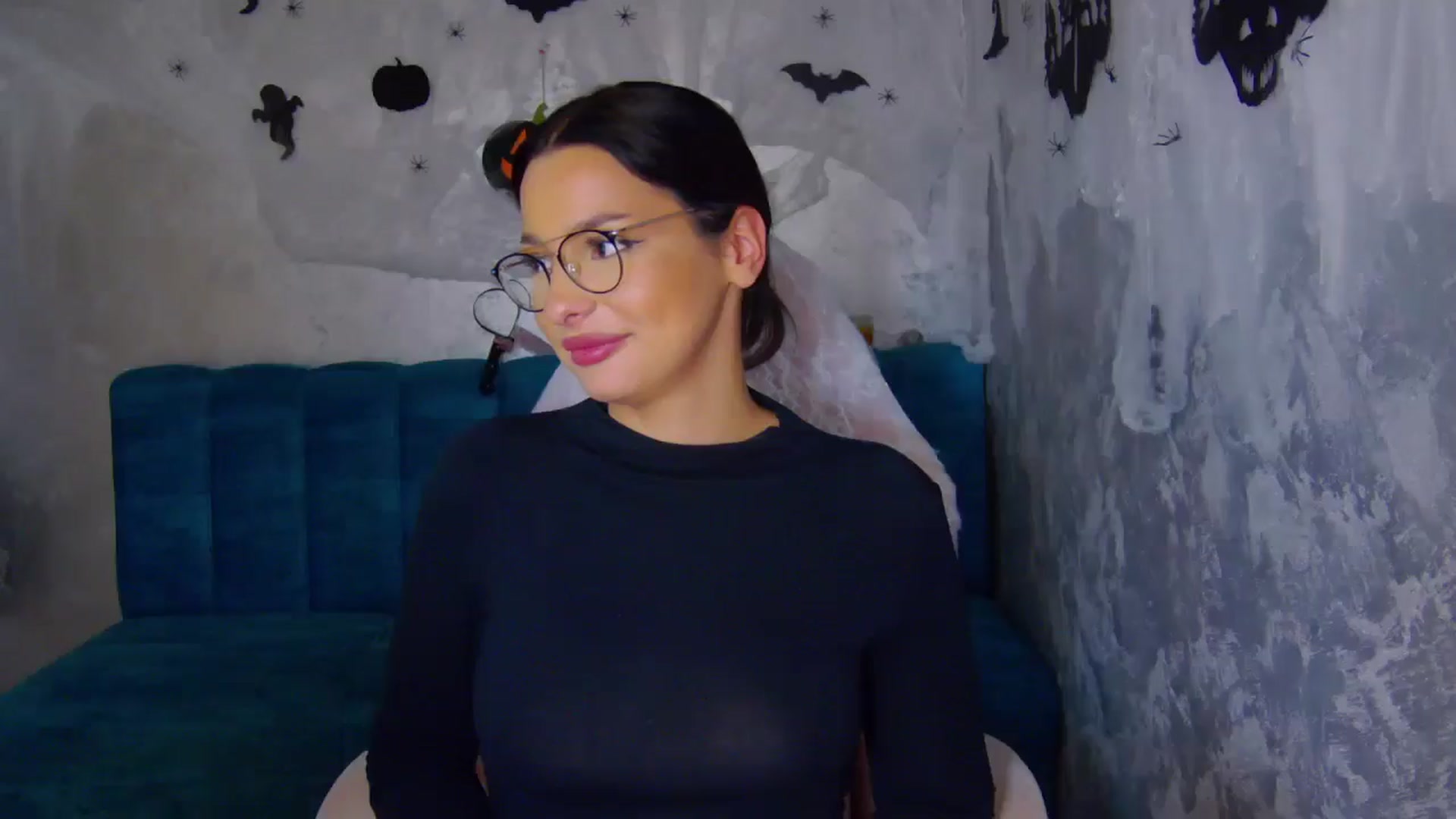 Gallery image thumbnail from WonderWomann's myfreecams stream on, 10/29/2025, 20:08 image 16 of 20