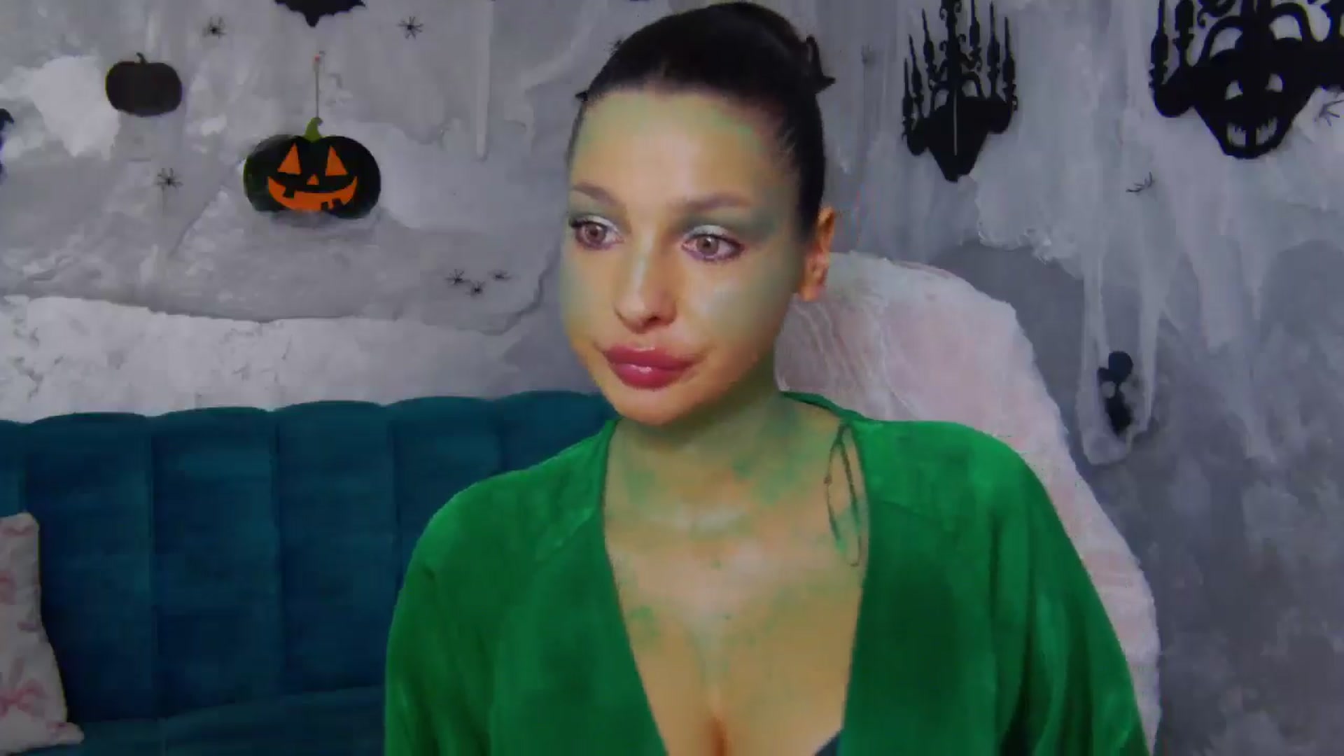 Gallery image thumbnail from WonderWomann's myfreecams stream on, 10/30/2025, 18:00 image 13 of 20