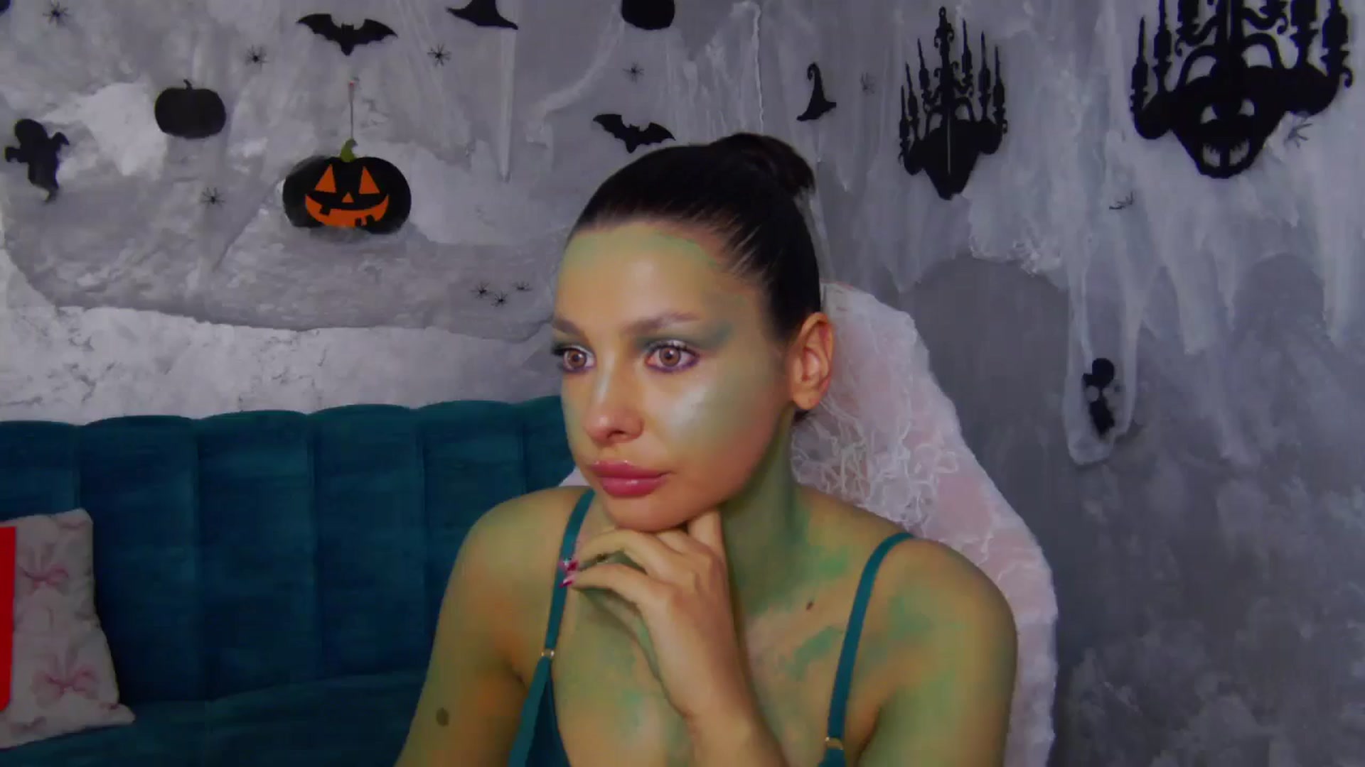 Gallery image thumbnail from WonderWomann's myfreecams stream on, 10/30/2025, 18:00 image 18 of 20