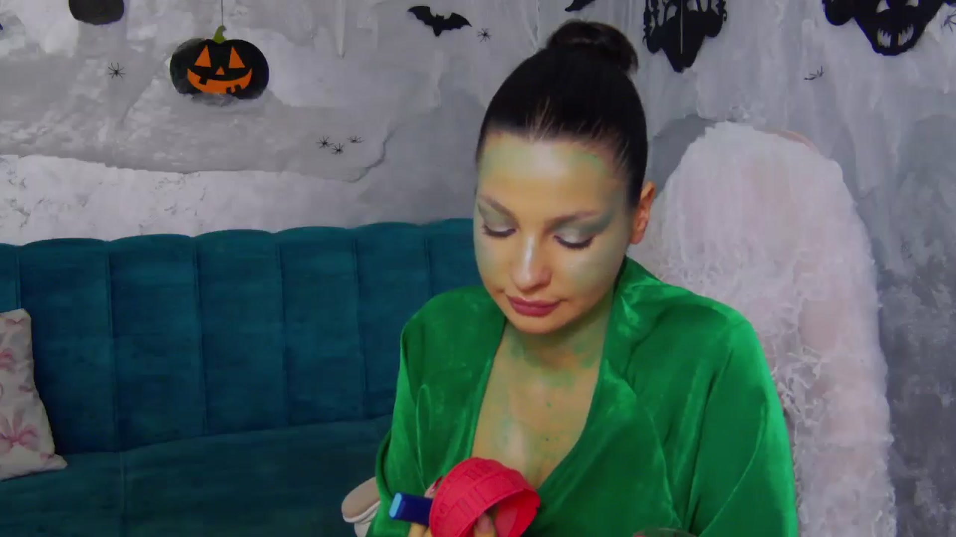 Gallery image thumbnail from WonderWomann's myfreecams stream on, 10/30/2025, 18:00 image 5 of 20