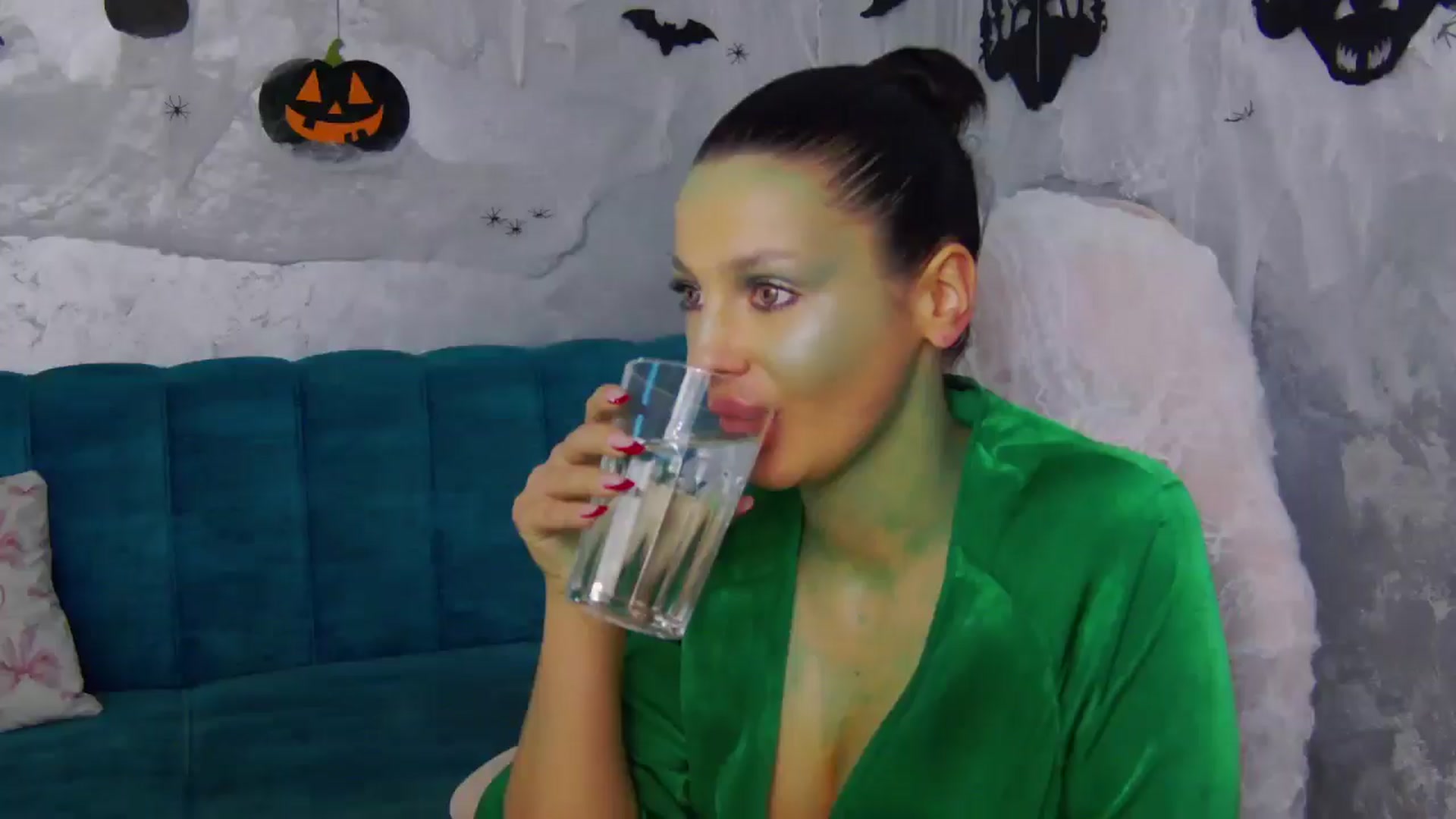 Gallery image thumbnail from WonderWomann's myfreecams stream on, 10/30/2025, 18:00 image 1 of 20