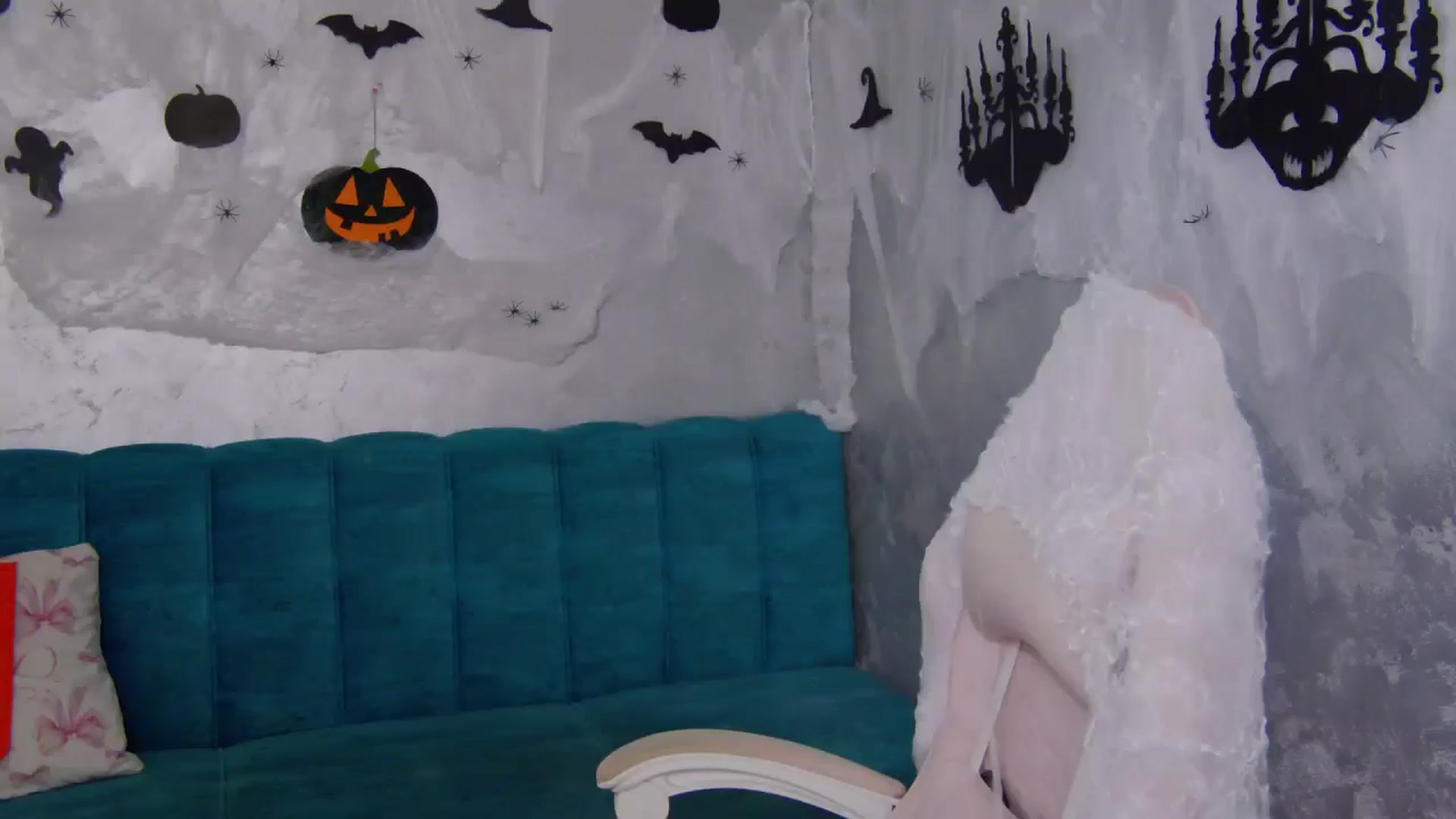 Gallery image thumbnail from WonderWomann's myfreecams stream on, 10/30/2025, 18:00 image 20 of 20