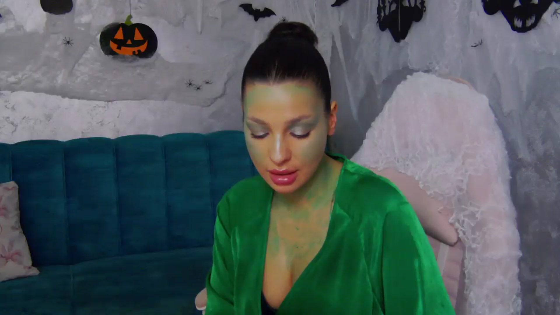 Gallery image thumbnail from WonderWomann's myfreecams stream on, 10/30/2025, 18:00 image 8 of 20