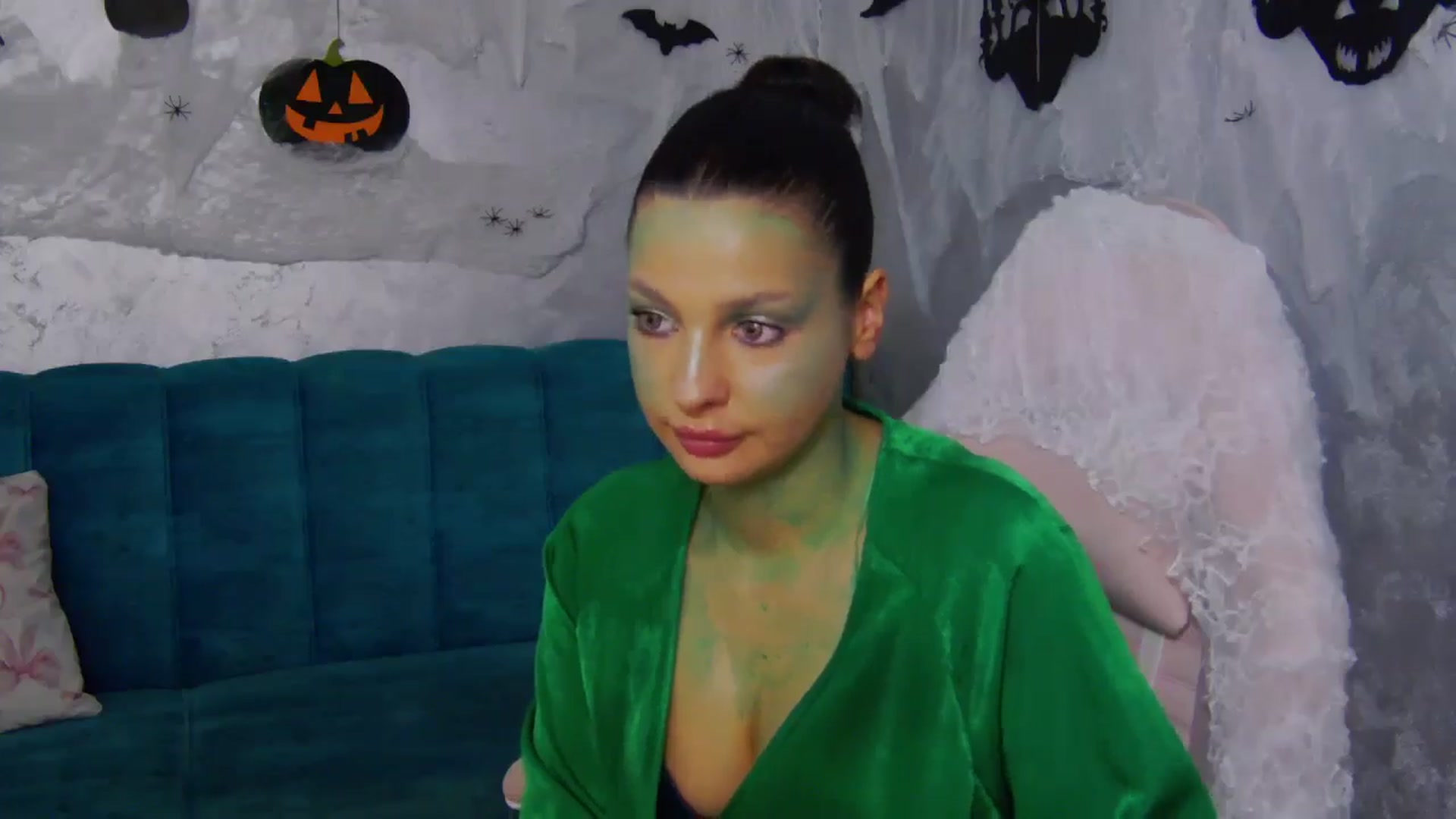 Gallery image thumbnail from WonderWomann's myfreecams stream on, 10/30/2025, 18:00 image 7 of 20