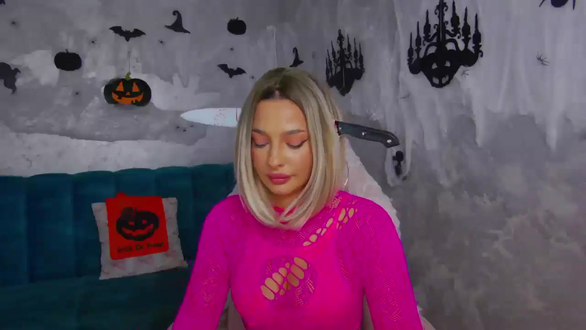 Gallery image thumbnail from WonderWomann's myfreecams stream on, 10/31/2025, 16:38 image 9 of 20