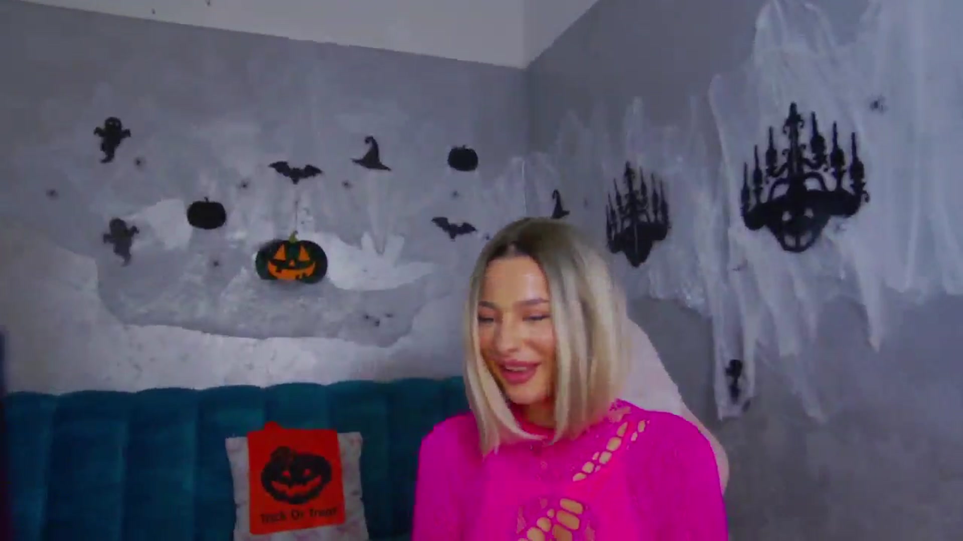 Gallery image thumbnail from WonderWomann's myfreecams stream on, 10/31/2025, 18:35 image 5 of 20