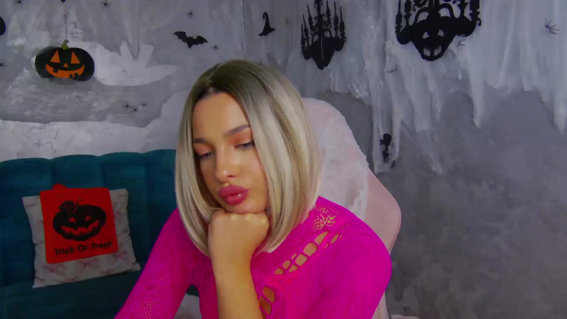Gallery image thumbnail from WonderWomann's myfreecams stream on, 10/31/2025, 18:35 image 2 of 20
