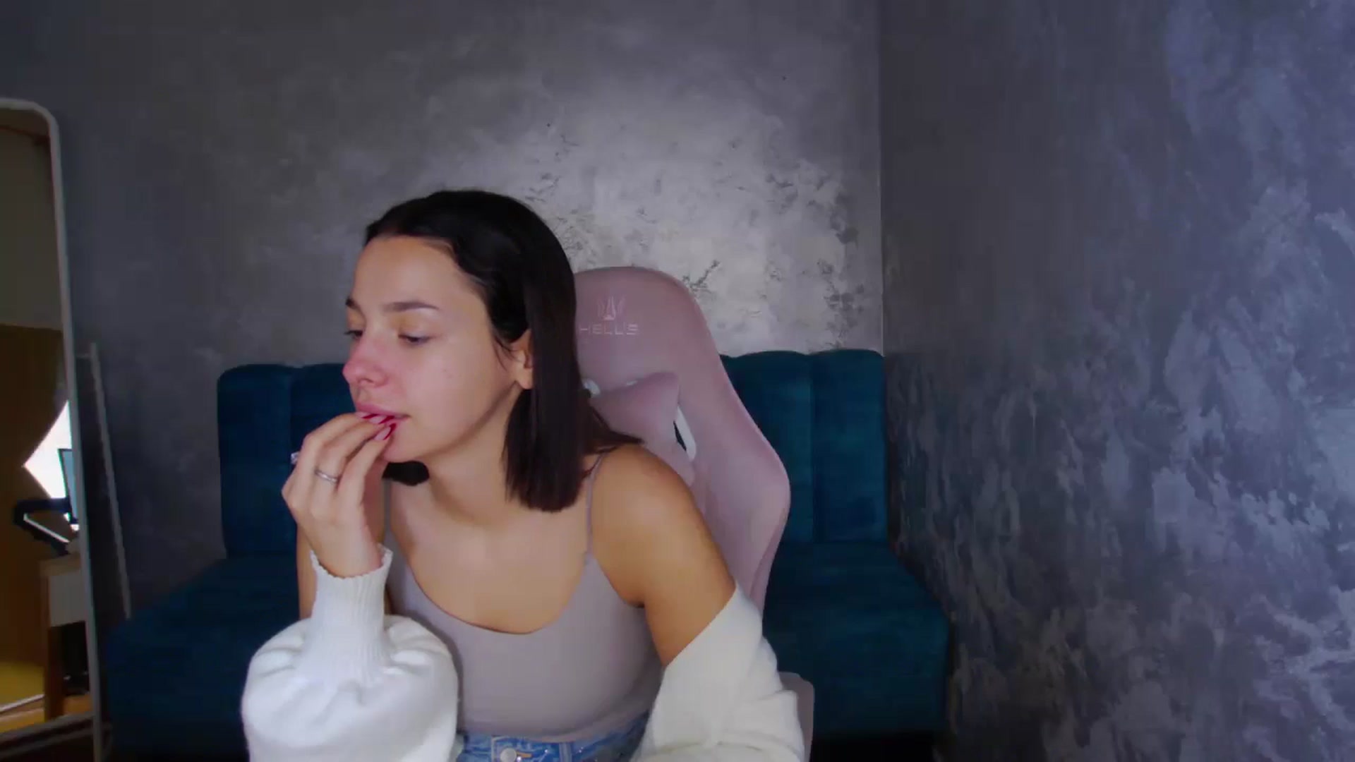 Gallery image thumbnail from WonderWomann's myfreecams stream on, 11/10/2025, 18:36 image 13 of 20
