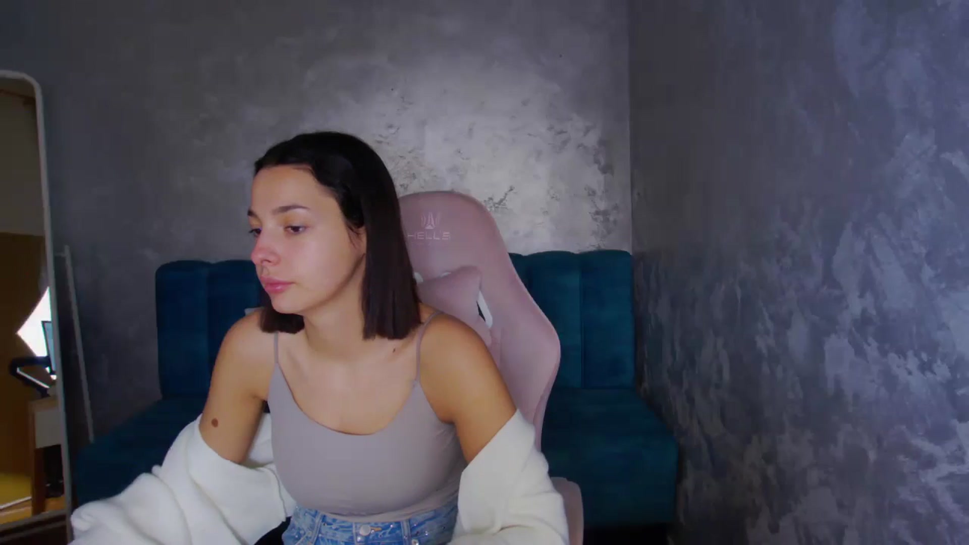 Gallery image thumbnail from WonderWomann's myfreecams stream on, 11/10/2025, 18:36 image 15 of 20