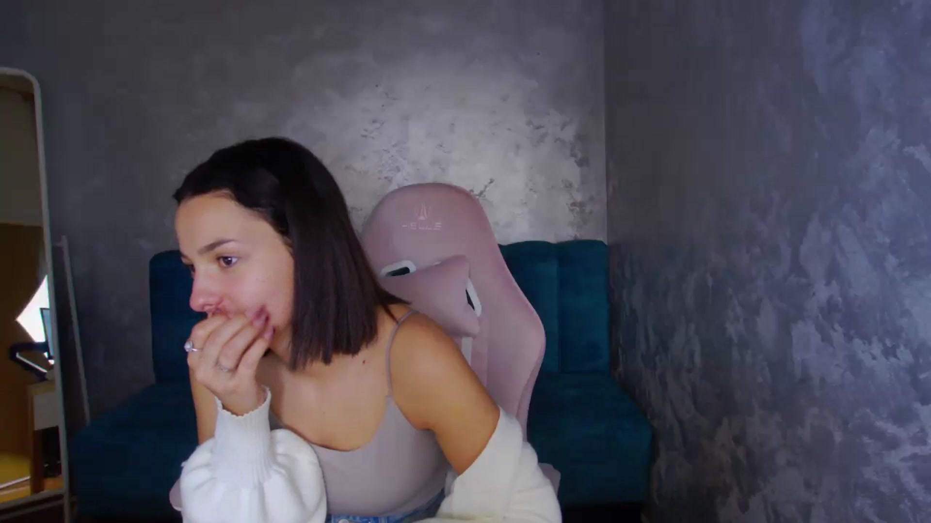 Gallery image thumbnail from WonderWomann's myfreecams stream on, 11/10/2025, 18:36 image 16 of 20