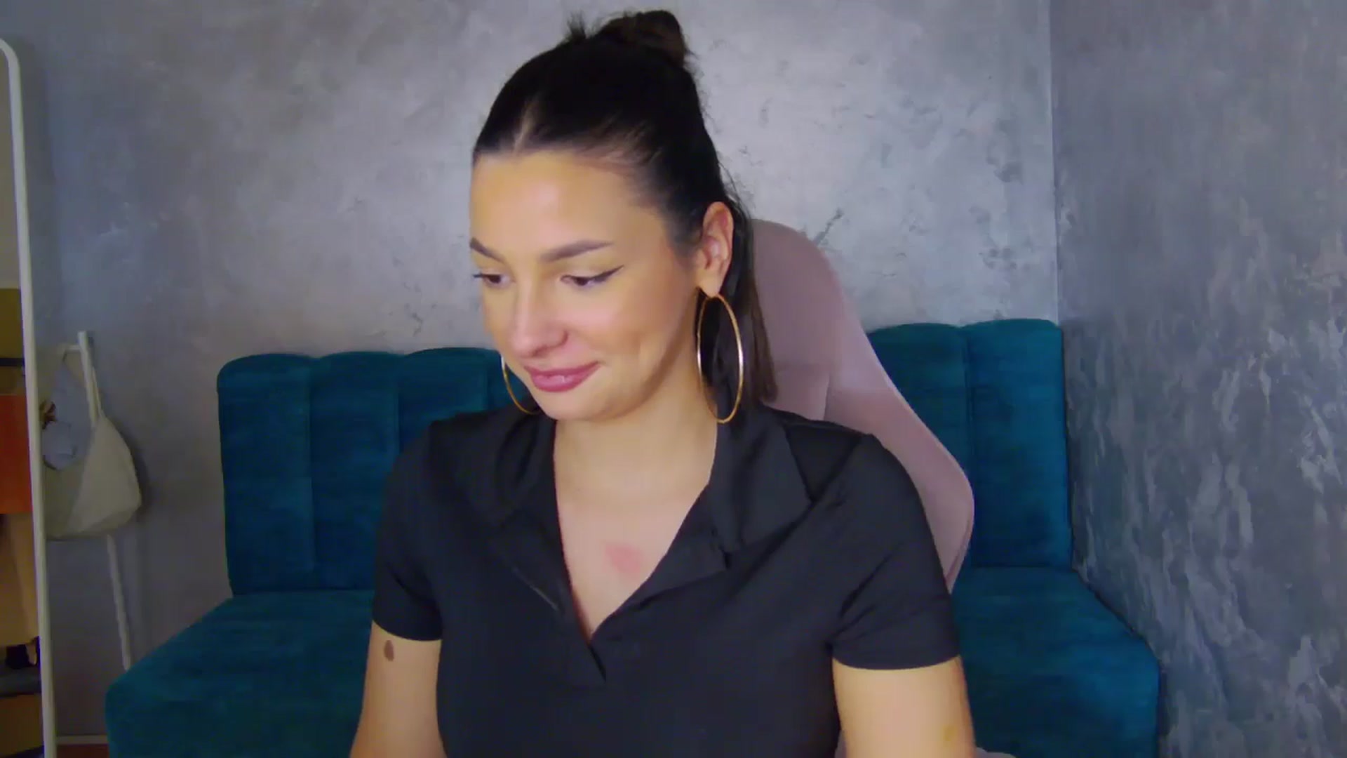 Gallery image thumbnail from WonderWomann's myfreecams stream on, 11/11/2025, 15:45 image 16 of 20