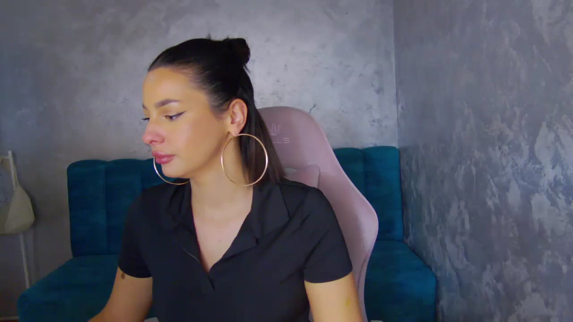 Gallery image thumbnail from WonderWomann's myfreecams stream on, 11/11/2025, 15:45 image 7 of 20