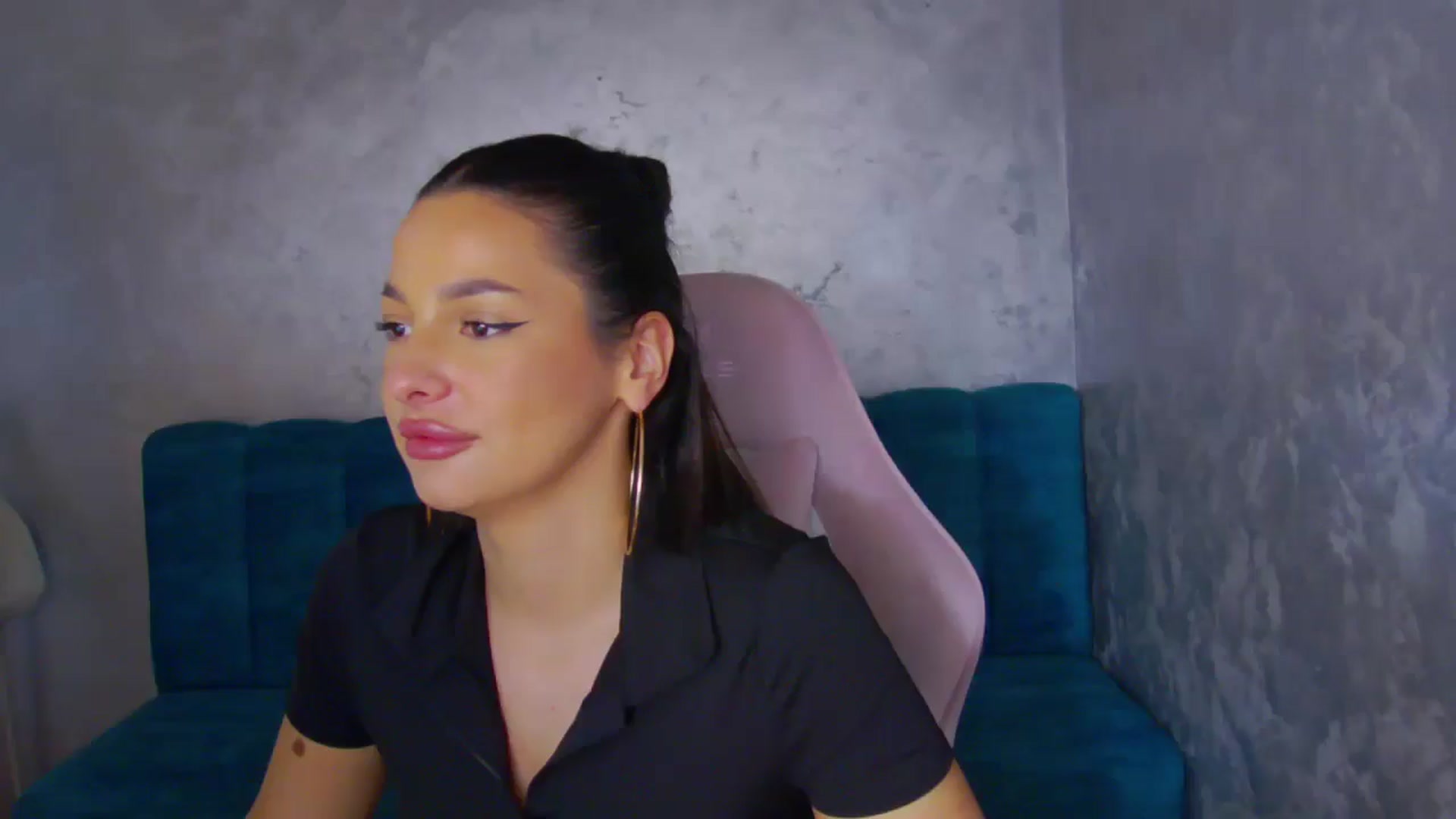 Gallery image thumbnail from WonderWomann's myfreecams stream on, 11/11/2025, 15:45 image 5 of 20
