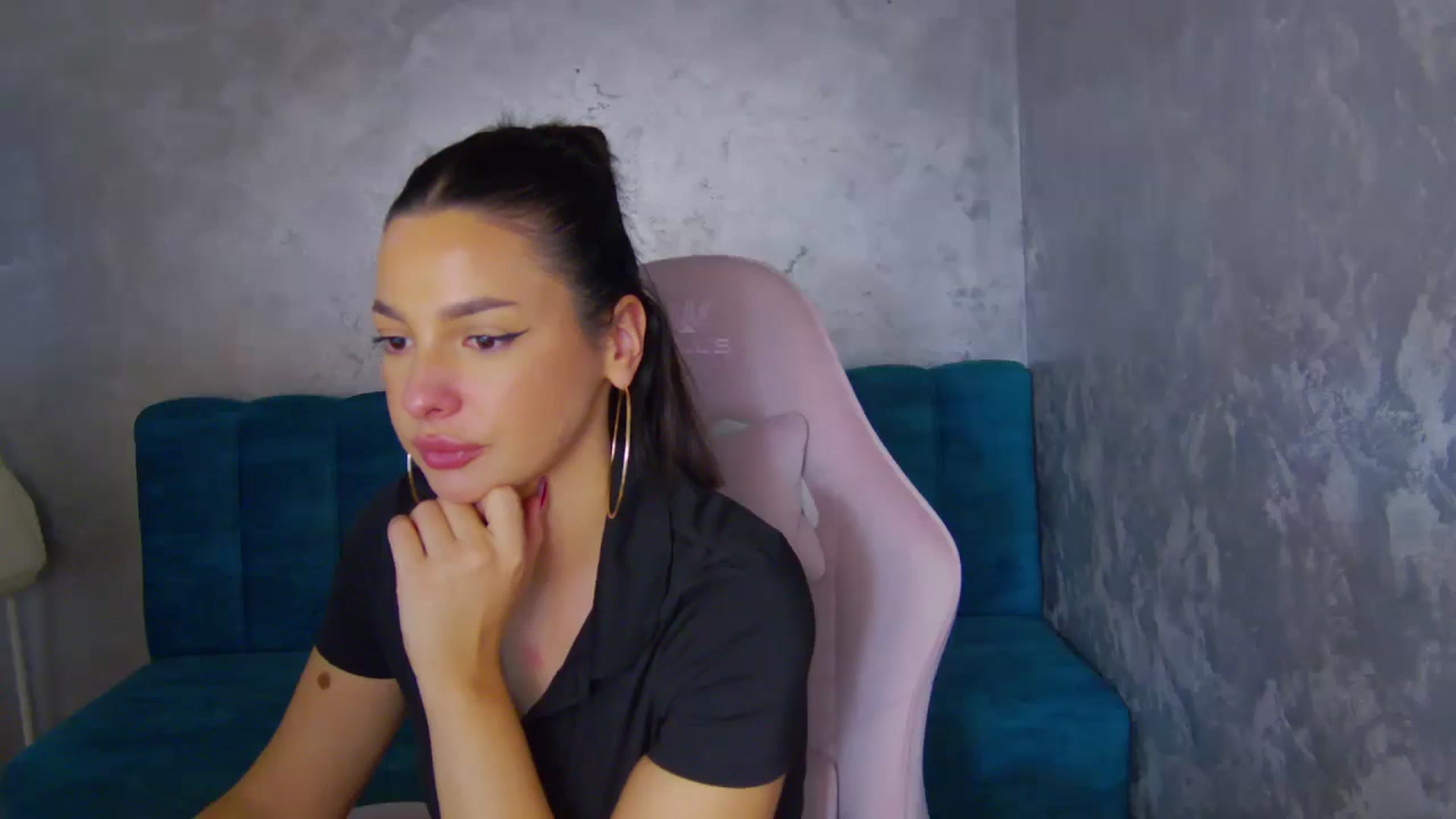 Gallery image thumbnail from WonderWomann's myfreecams stream on, 11/11/2025, 15:45 image 12 of 20