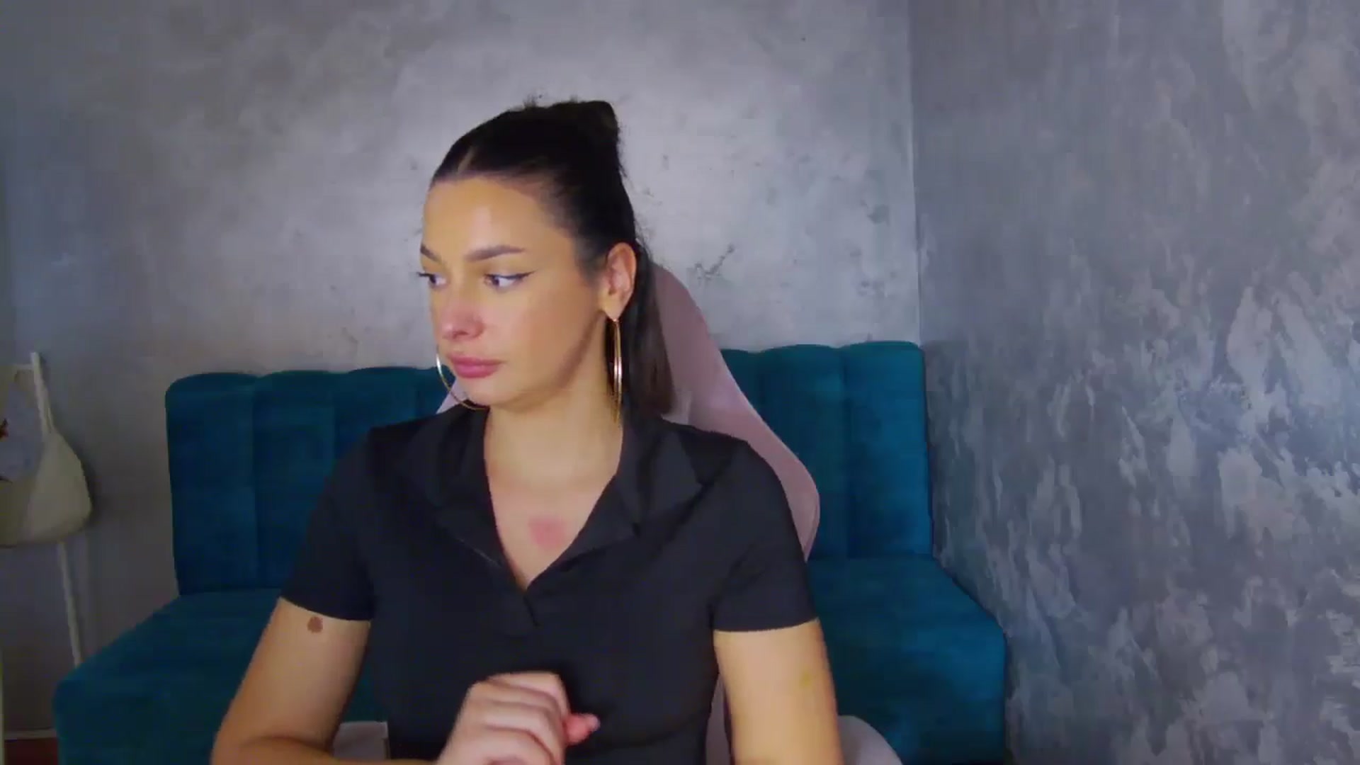 Gallery image thumbnail from WonderWomann's myfreecams stream on, 11/11/2025, 15:45 image 15 of 20