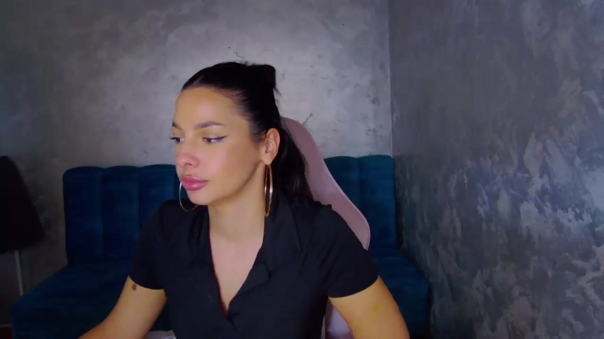 Gallery image thumbnail from WonderWomann's myfreecams stream on, 11/11/2025, 19:56 image 9 of 20