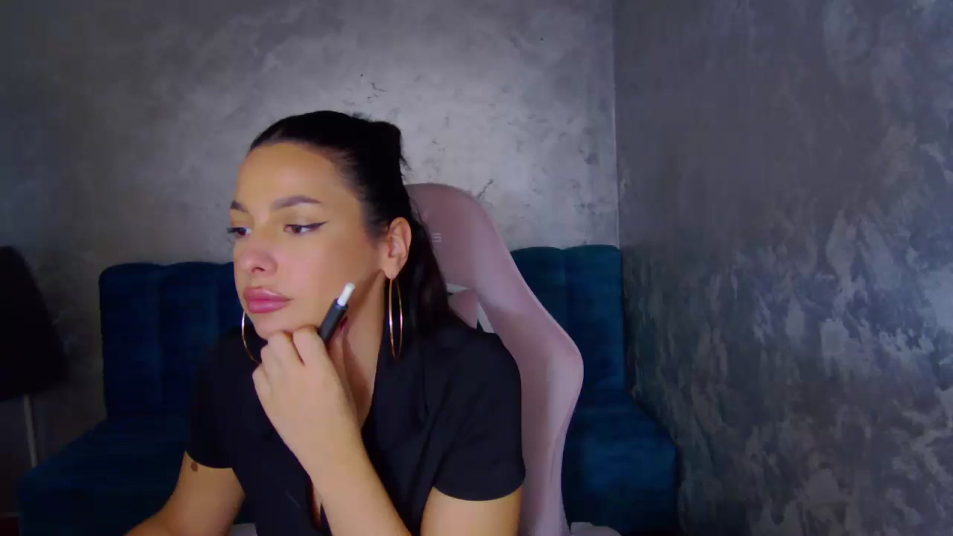 Gallery image thumbnail from WonderWomann's myfreecams stream on, 11/11/2025, 19:56 image 8 of 20